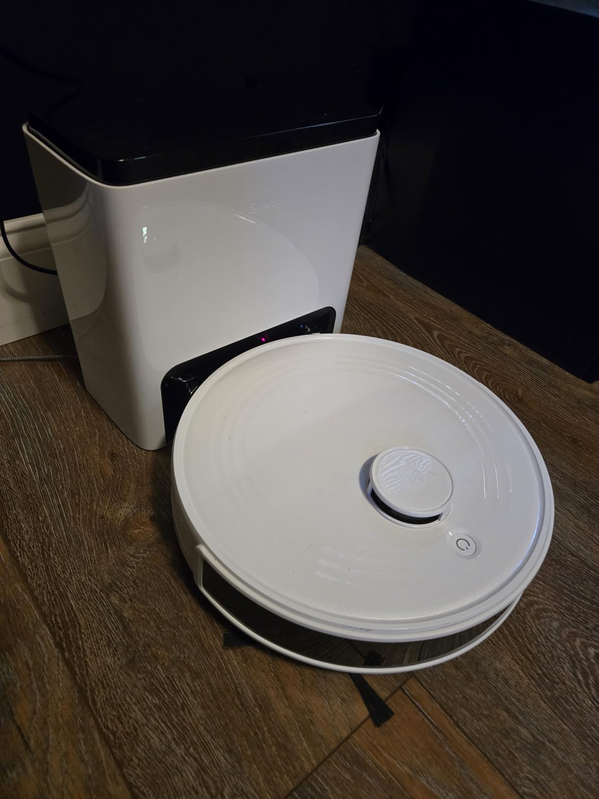 Lefant LiDAR Robot Vacuum and Mop Combo, 75-Days Self-Emptying, 6000Pa Powerful Suction, Multi-Floor Mapping, No-Go Zones, 140 Min Runtime, 2.4G/5G WiFi/Alexa/APP/iWatch, M2 Plus Black customer photo 1