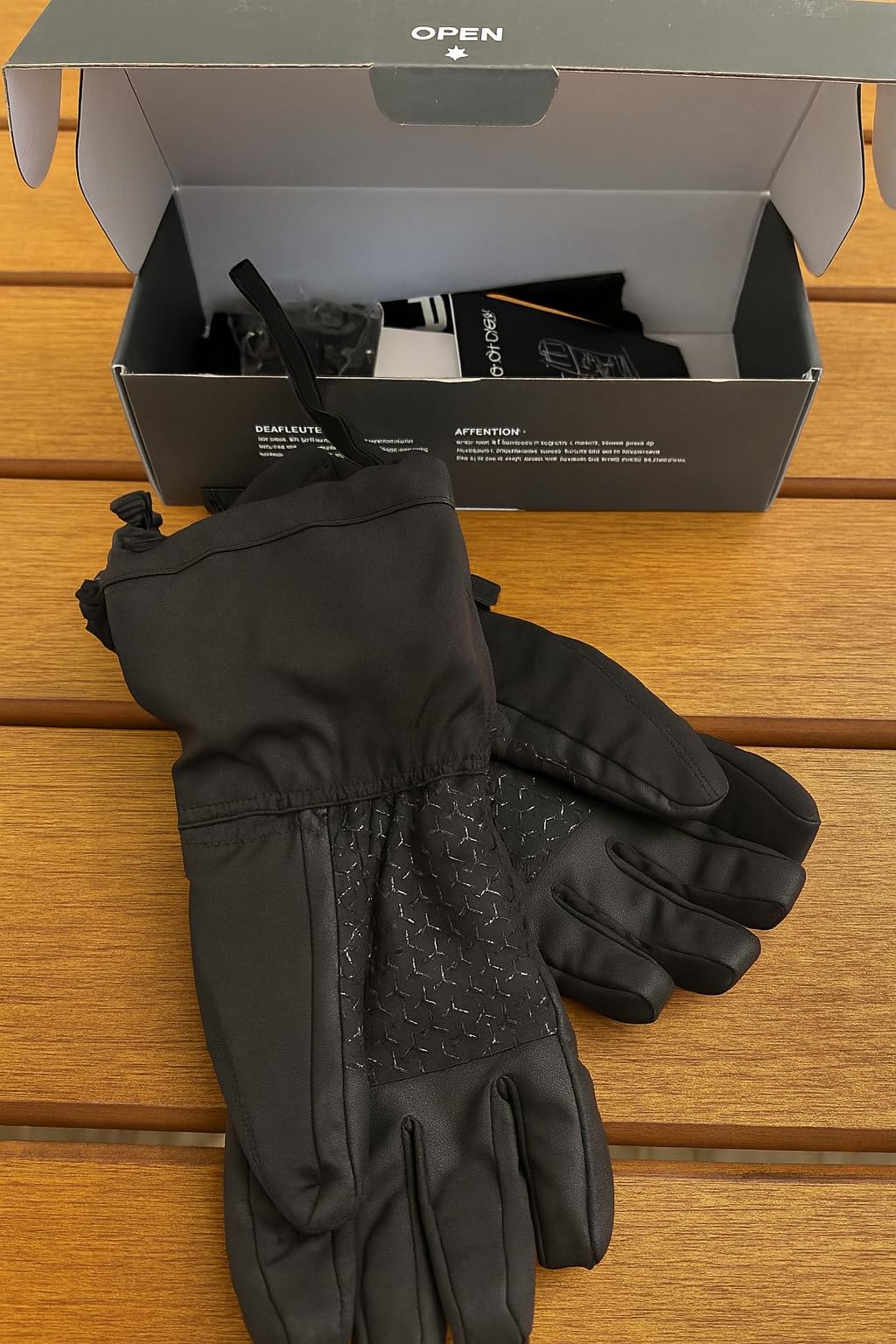 Heated Gloves for Men Women, Rechargeable Hand Warmer Gloves with Touchscreen, Waterproof Electric Heated Ski Gloves customer photo 2