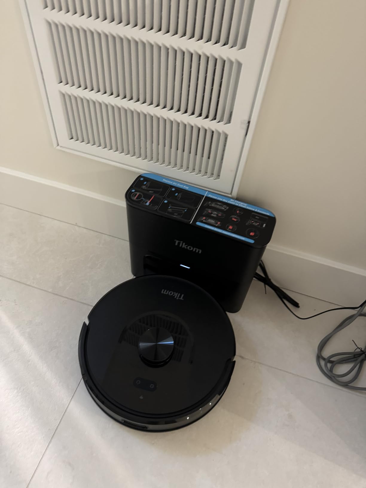 Tikom Robot Vacuum and Mop, 6000Pa Robotic Vacuum Cleaner with Self-Emptying Base, 90 Days Capacity, LiDAR Navigation, Home Mapping, Ideal for Pet Hair, Hard Floors, Carpet (L8000 Plus) customer photo 1