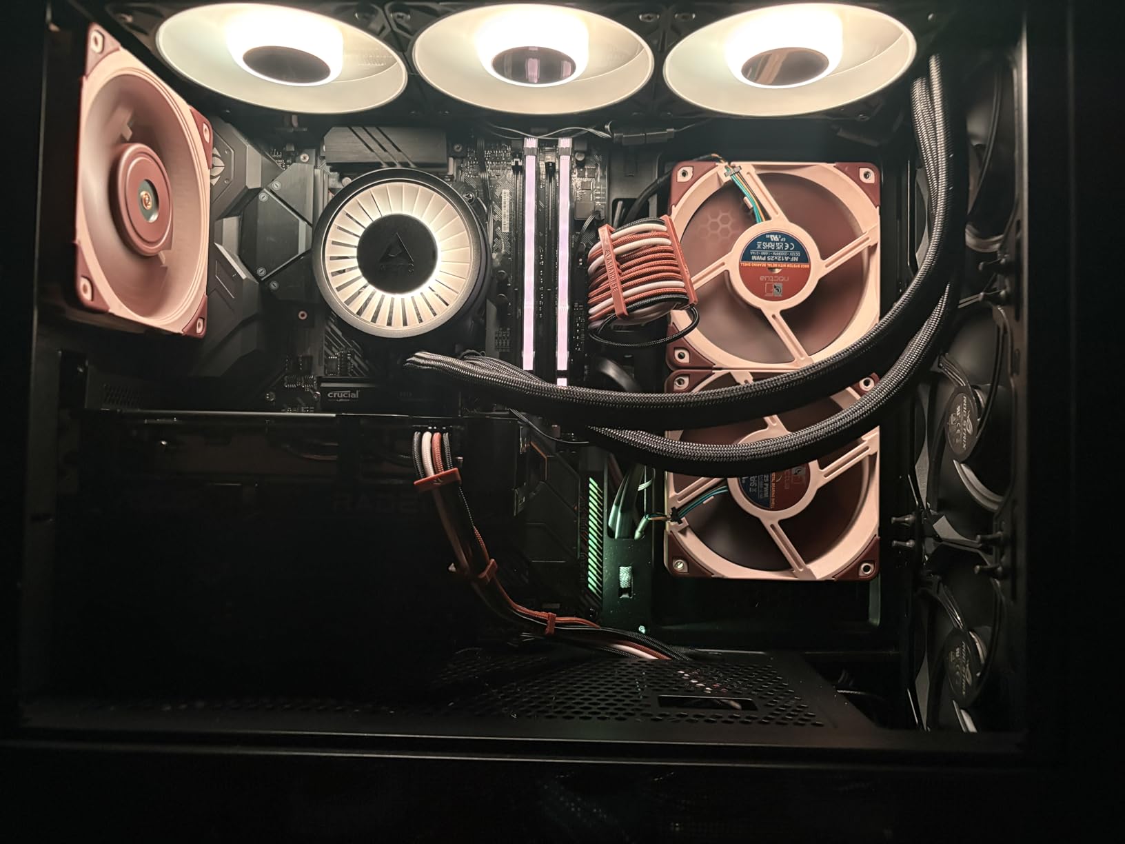 ASUS Dual Radeon RX 9060 XT 16GB GDDR6 Graphics Card, AMD, for Desktop (PCIe 5.0, HDMI 2.1b, DisplayPort 2.1a, 2.5-Slot, Axial-tech Fan, 0dB Technology) customer photo 1