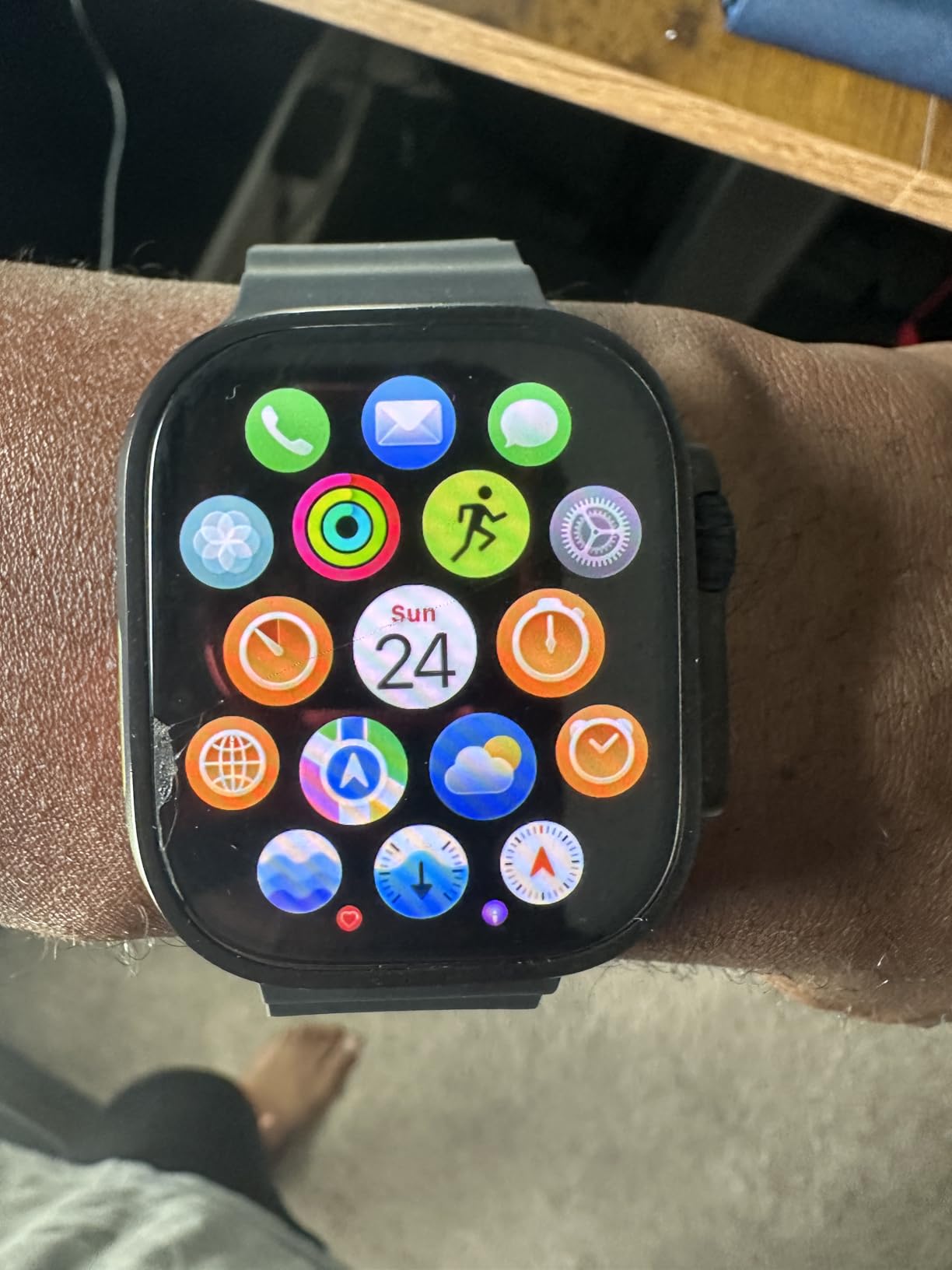 Apple Watch Ultra 3 [GPS + Cellular 49mm] Running & Multisport Smartwatch w/Rugged Titanium Case w/Black/Charcoal Trail Loop - M/L. Satellite Communications, Advanced Health & Fitness Tracking customer photo 2