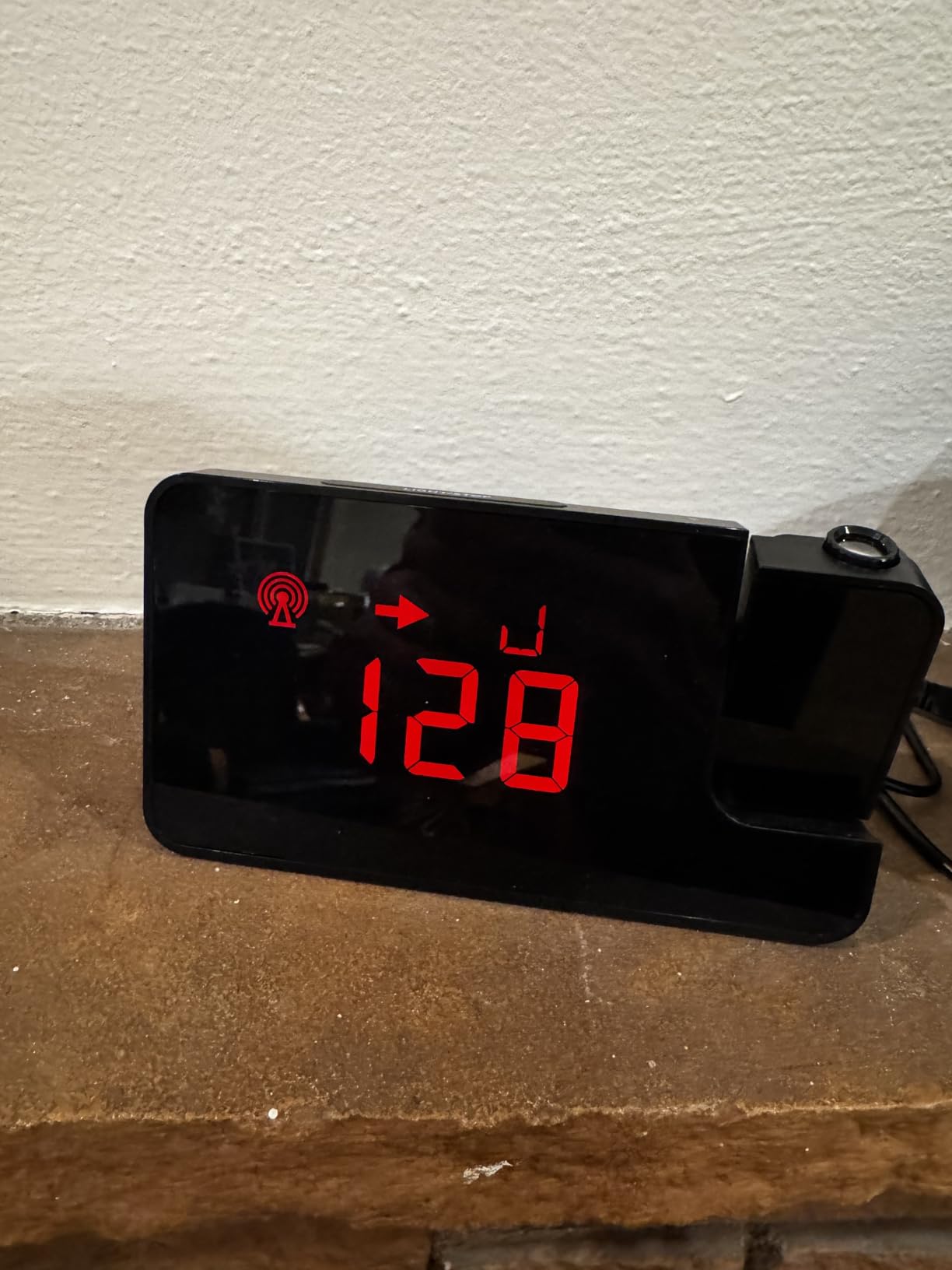 Gluview Glucose Projector Clock - FDA Cleared CGM Display for Dexcom & Libre, Nighttime Glucose Tracking customer photo 1