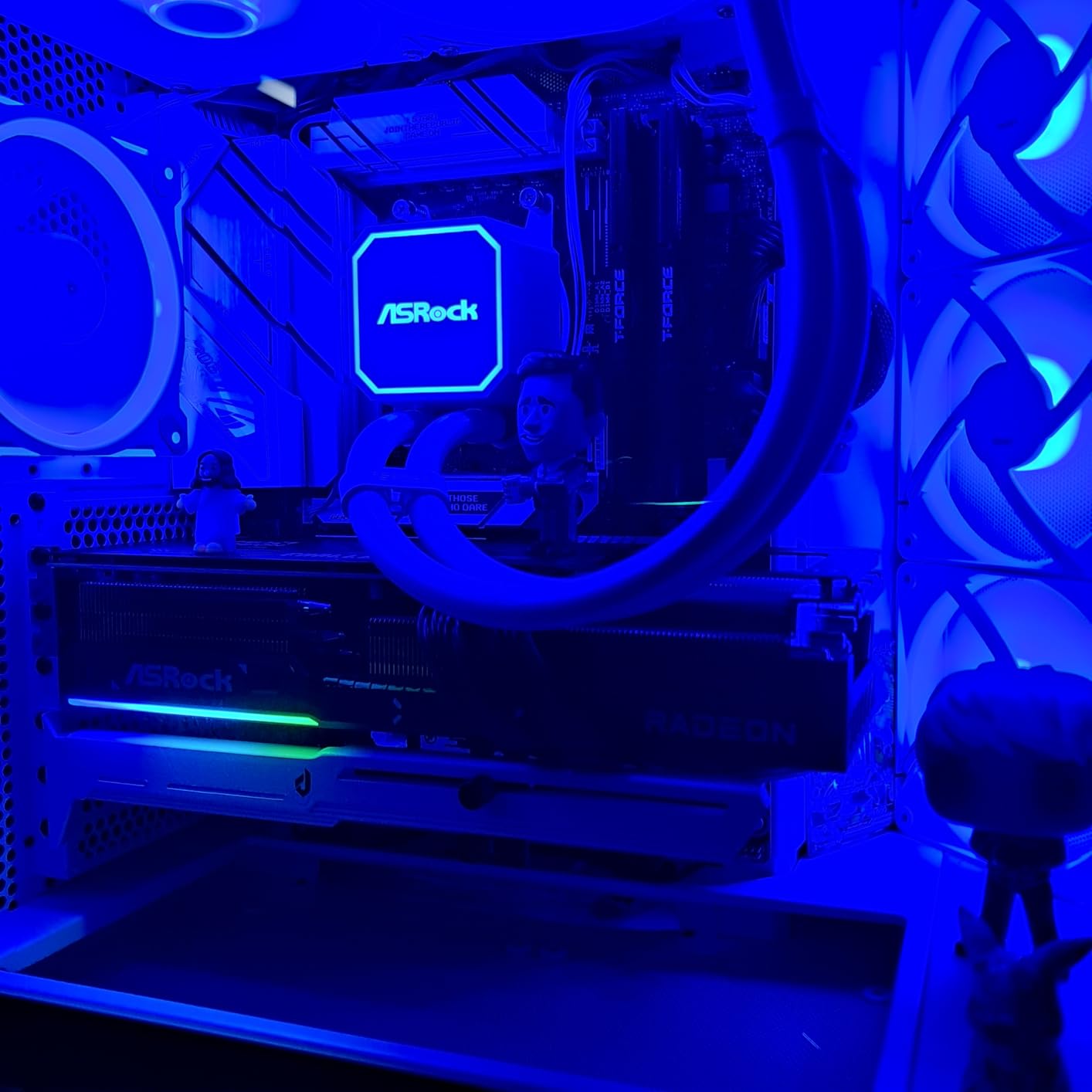 Radeon RX 9070 XT Challenger 16GB OC Graphics Card - AMD RDNA 4 Architecture, 2970 MHz Boost Clock, 16GB GDDR6, PCIe 5.0, DisplayPort 2.1a, HDMI 2.1b, Triple Fan Cooling 800W customer photo 1
