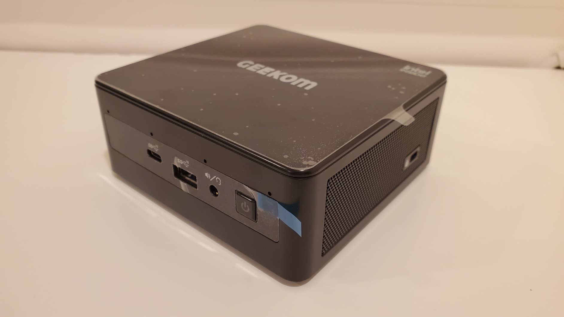GEEKOM A9 Max High AI Productivity Mini PC, AMD Ryzen AI 9 HX 370 (80 Tops), DDR5, 1TB SSD+32GB RAM, Copilot+ PC, Win 11 Pro, WiFi 7, USB4.0, HDMI 2.1, 8K Video Editing customer photo 1