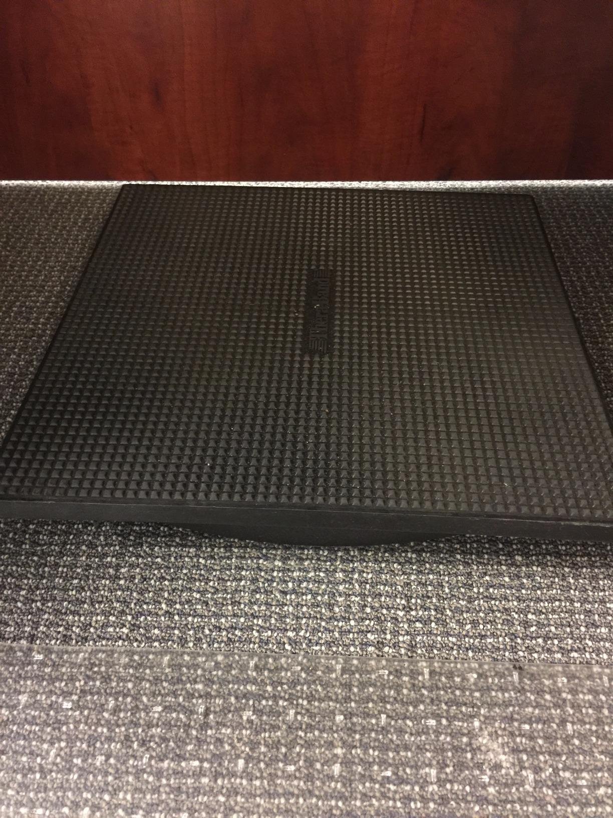 Theraband 23300 Rocker Balance Board for Rehab, Improved Posture, Balance and Stability Training customer photo 1
