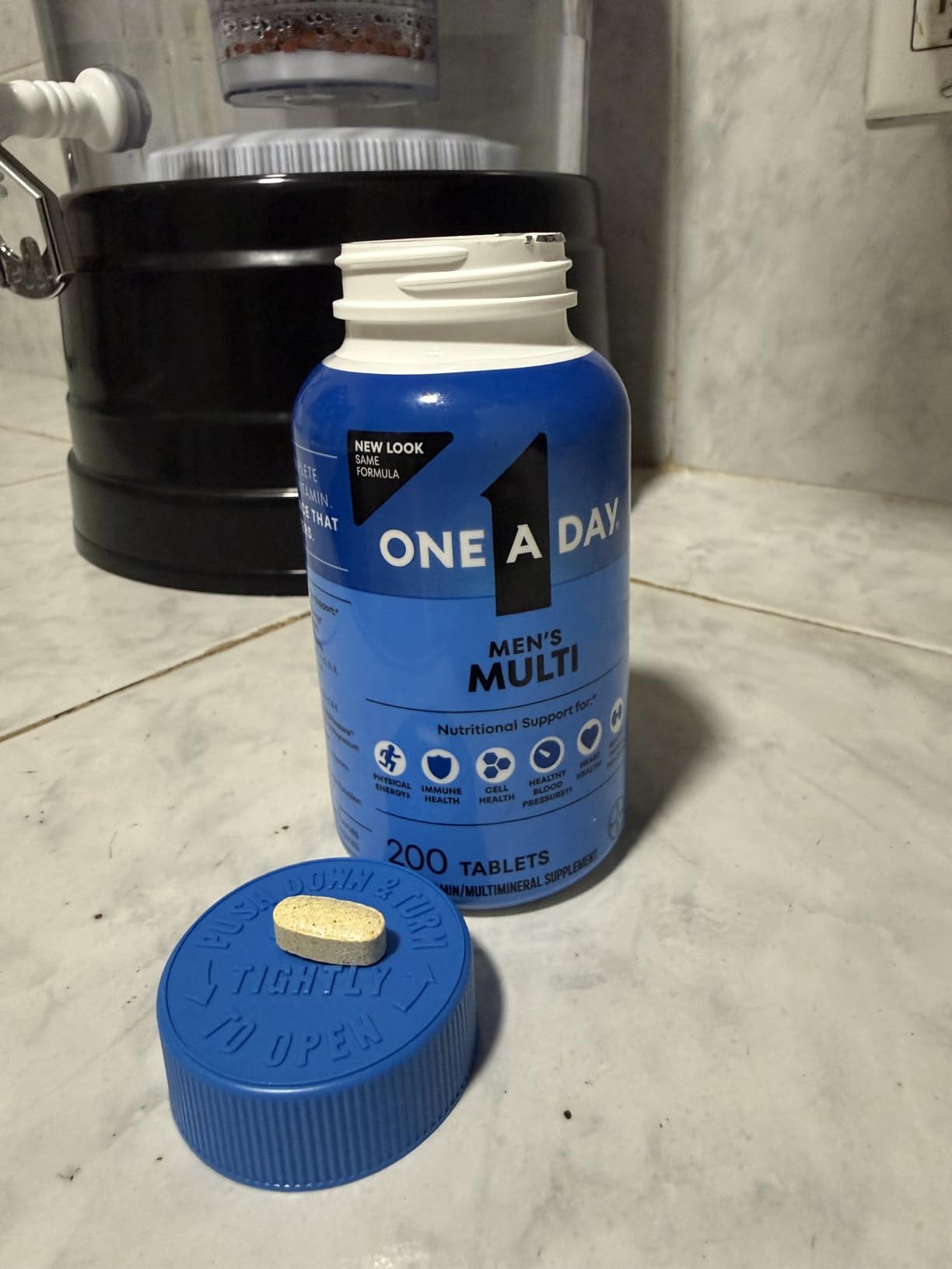 One A Day Multivitamin for Men - Daily Mens Multivitamins with Vitamin D, Zinc, Folic Acid, and B Vitamins, Physical Energy Support, 200 Count customer photo 2