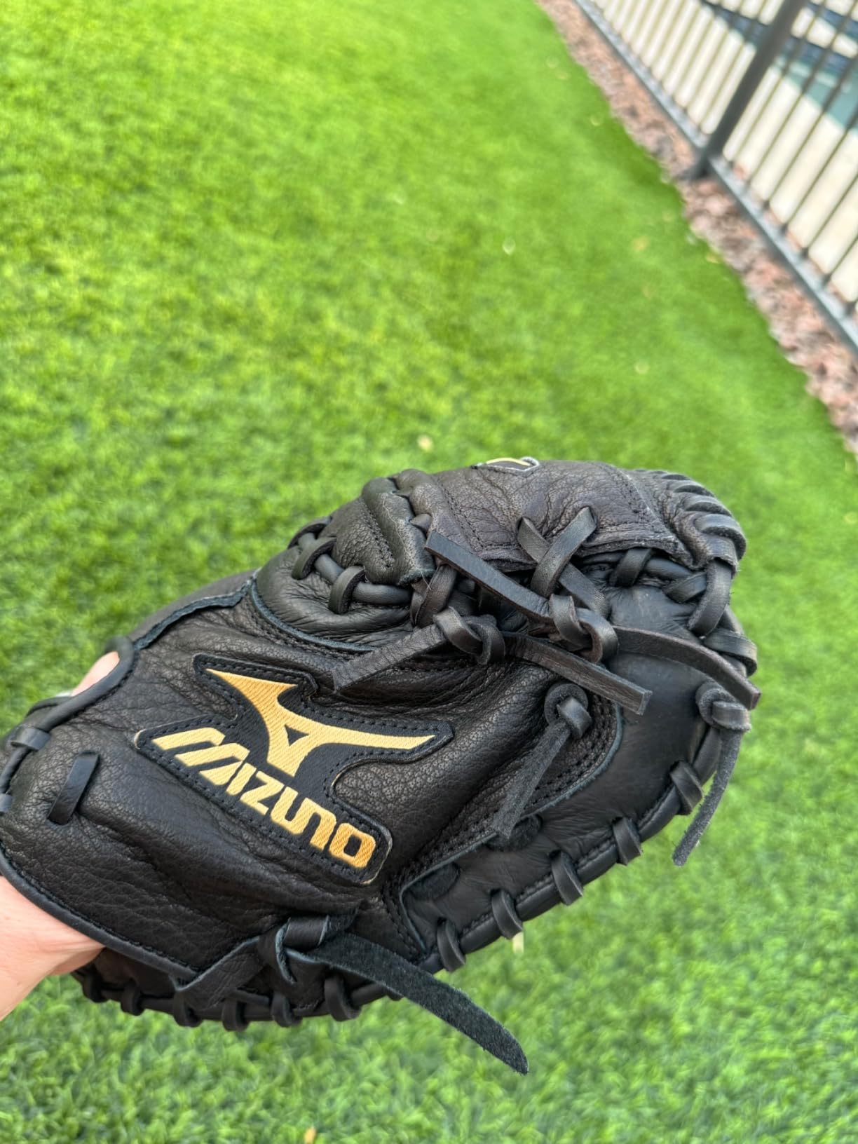 Mizuno Prospect PowerClose Youth Baseball Glove Series | V-Flex Notch | Parashock Palm Pad customer photo 1