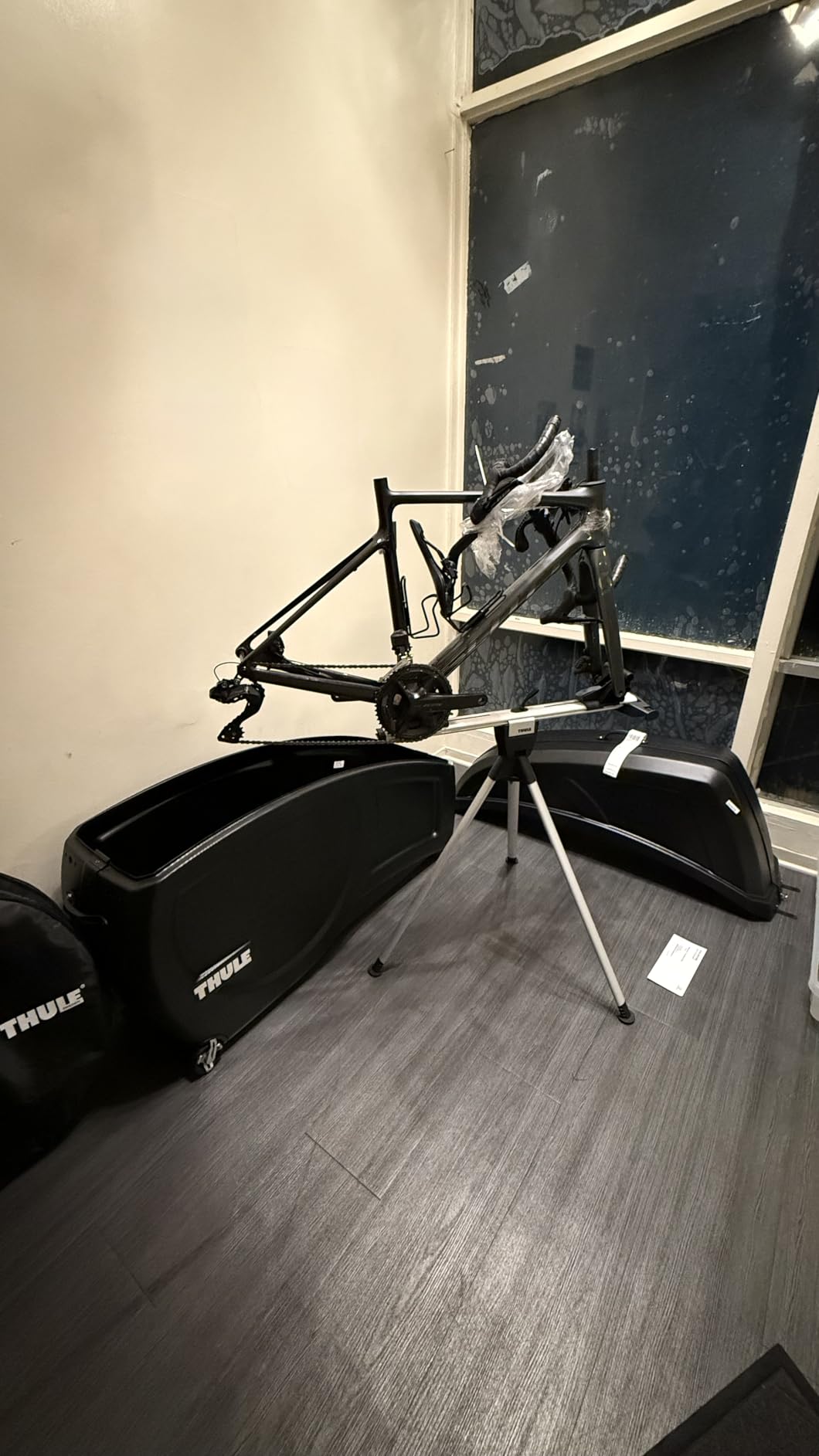 Thule RoundTrip Transition Hard Shell Bike Travel Case with Built-in Repair Stand customer photo 1