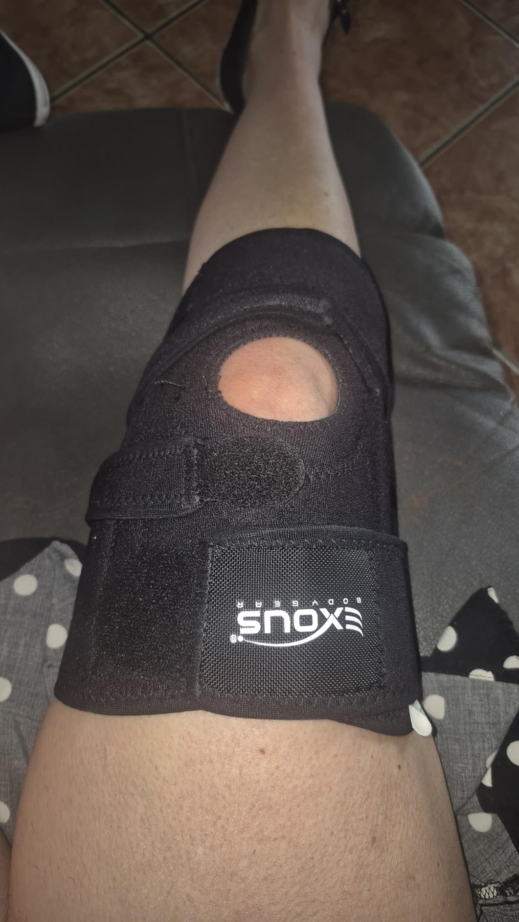 Knee Brace for Women & Men - Patented 4-Way Adjustable Wraparound Support, Dual Side Stabilizer for Patella Stability customer photo 2