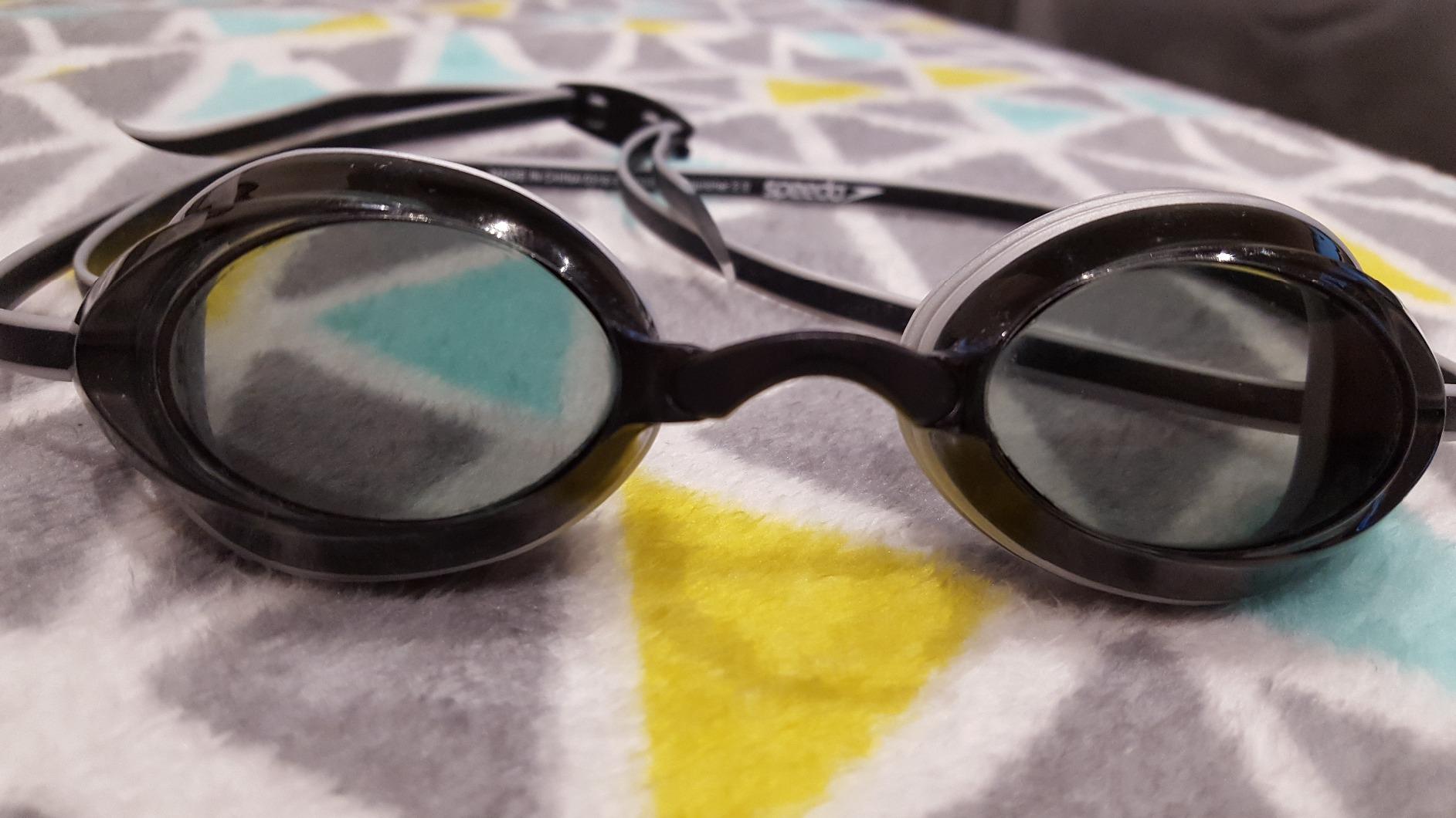 Speedo unisex-adult Swim Goggles Vanquisher customer photo 2