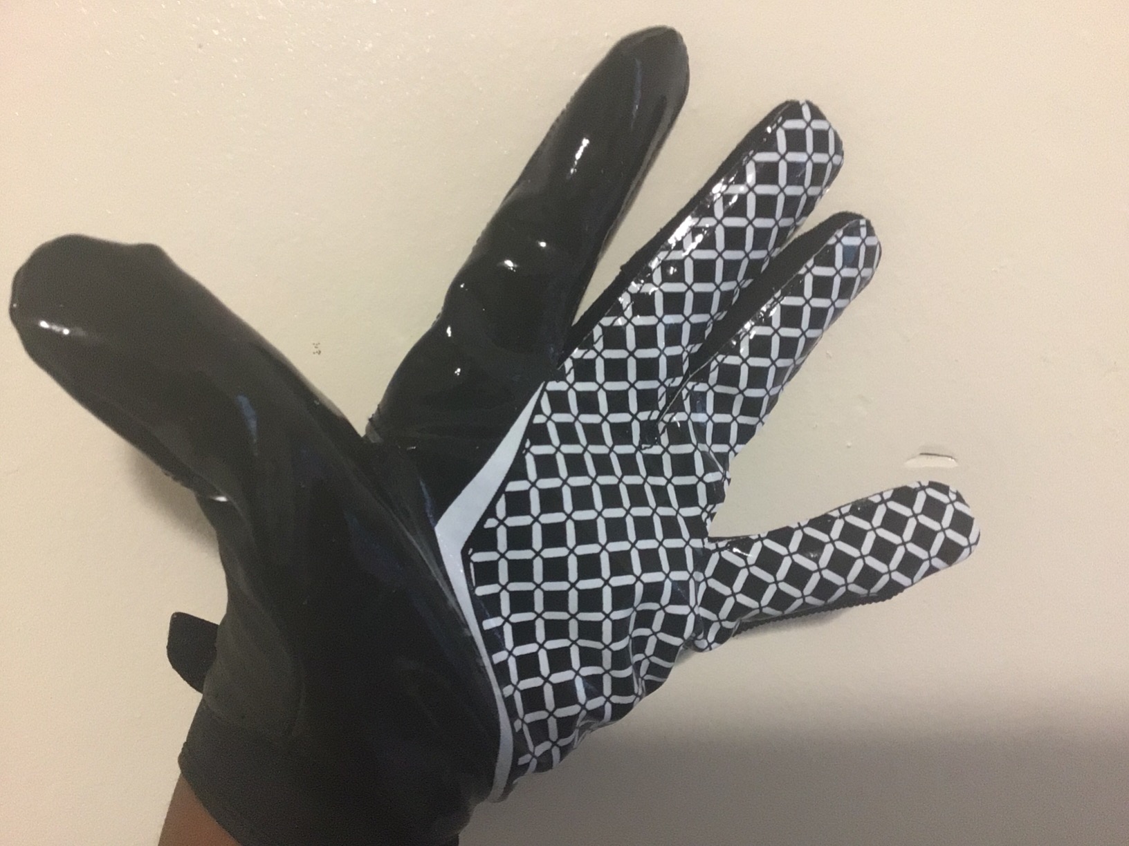 Seibertron Pro 3.0 Elite Ultra-Stick Football Receiver Gloves customer photo 2