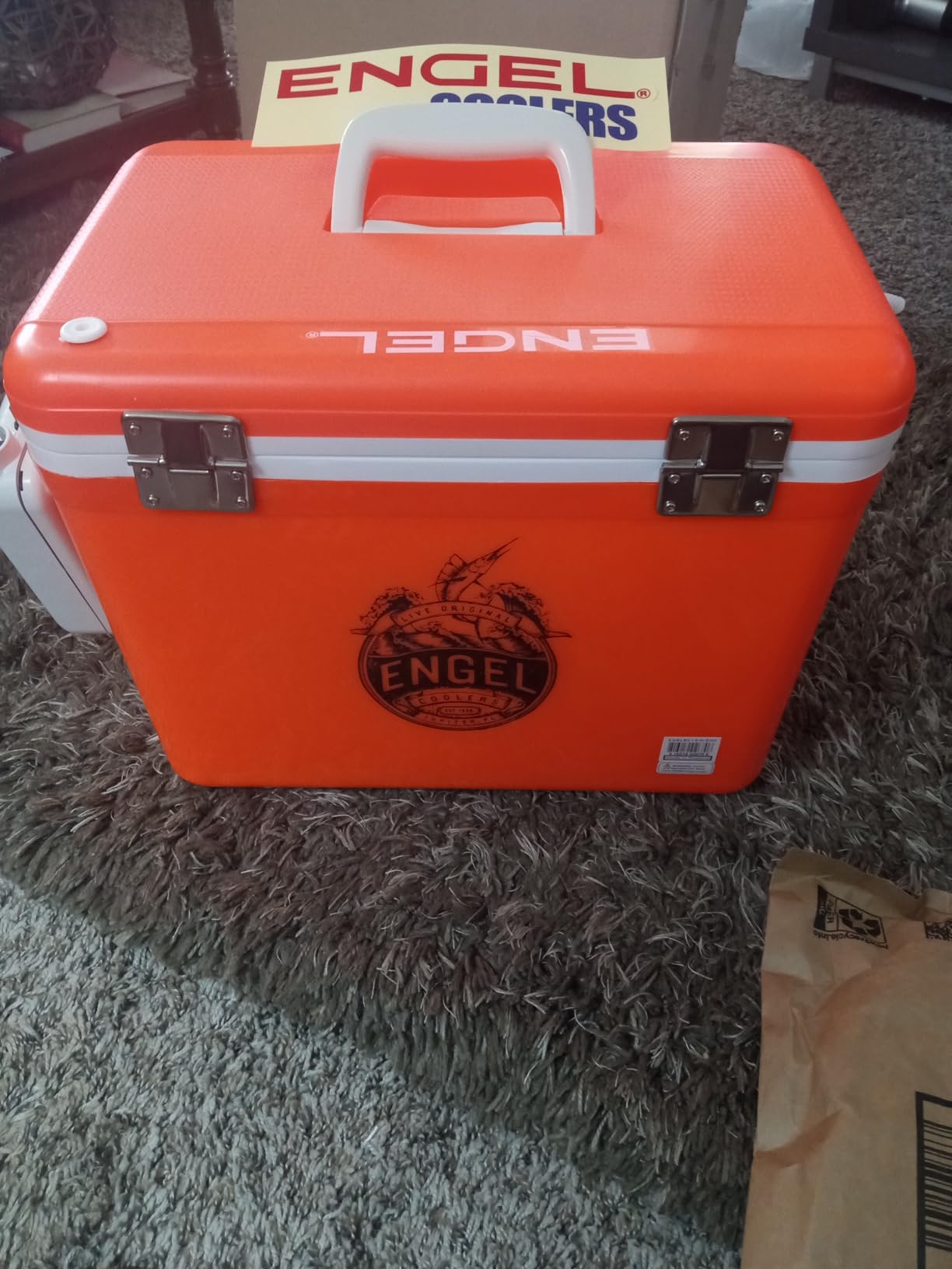 Engel Live Bait Cooler Box with 2nd Gen 2-Speed Aerator Pump - Portable Fishing Station & Minnow Bucket customer photo 2