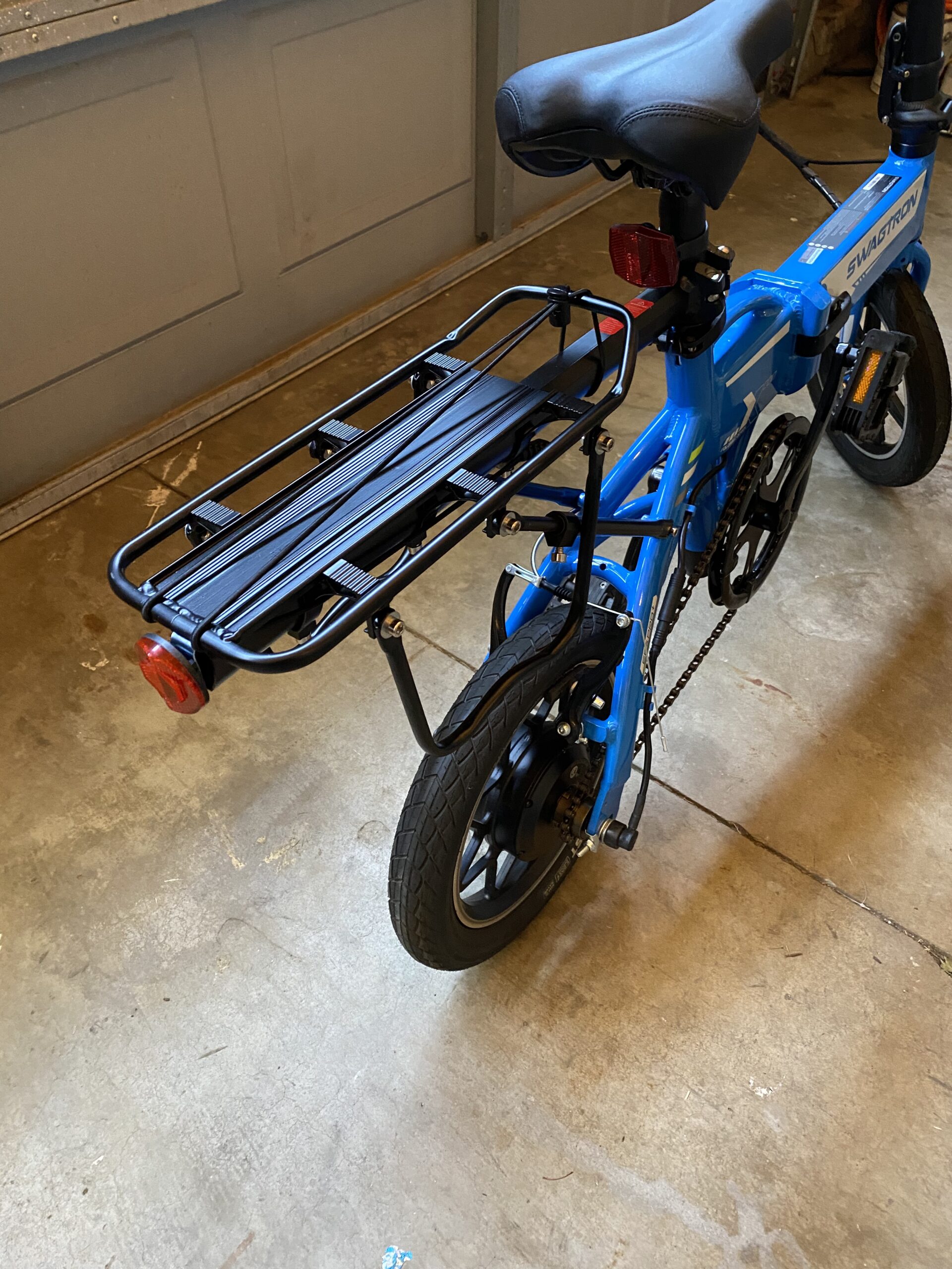 Dirza Rear Bike Rack Bicycle Cargo Rack Quick Release Adjustable Alloy Bicycle Carrier 115 lbs Capacity Easy to Install Black customer photo 1