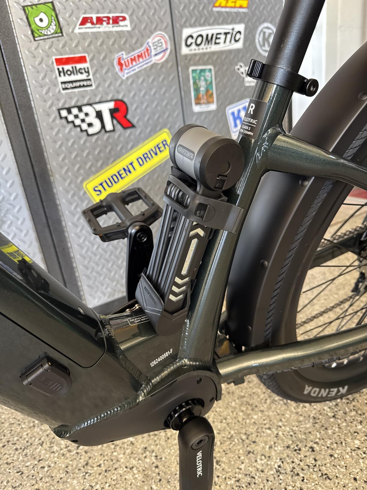 Kryptonite Kryptolok 685 Folding Bike Lock, Compact Lightweight High Security Anti-Theft Foldable Bicycle Lock with 2 Keys and Mount for E-Bikes Scooter Road Mountain Bikes, 85cm customer photo 1