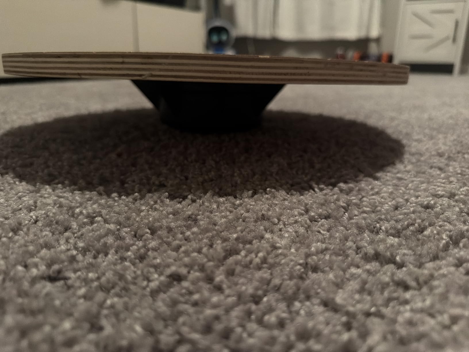 Amazon Basics Wood Wobble Balance Trainer Board, Slip Resistant, for Exercise and Core Strength customer photo 1
