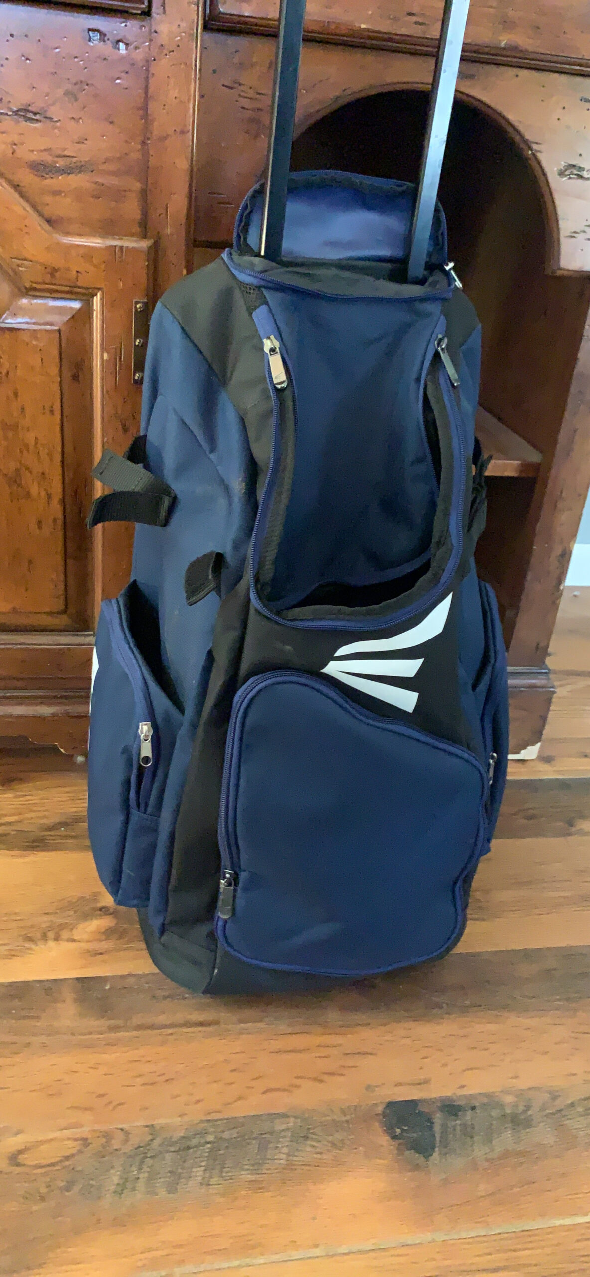 Easton Traveler Stand-Up Wheeled Equipment Bag | Baseball & Softball | Multiple Colors customer photo 1