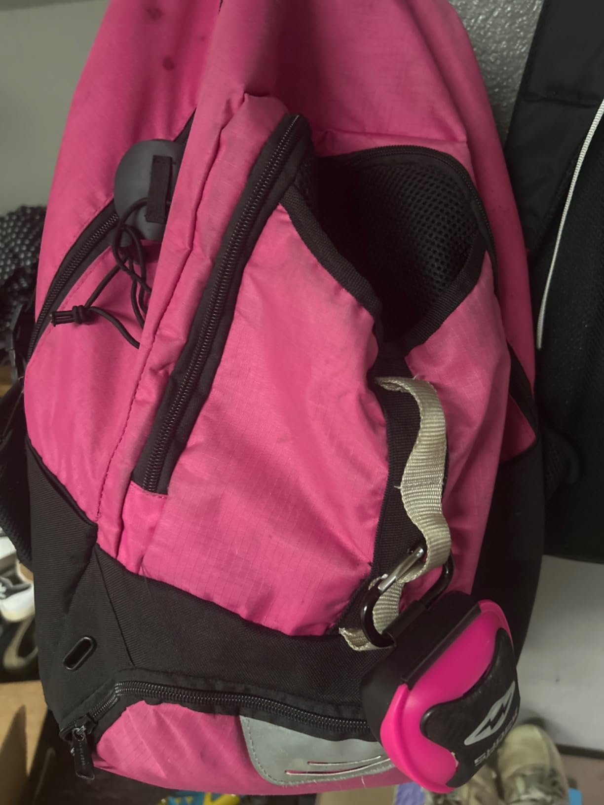 Athletico Lacrosse Backpack - Red, 19.5 x 14 x 10 Inches customer photo 1