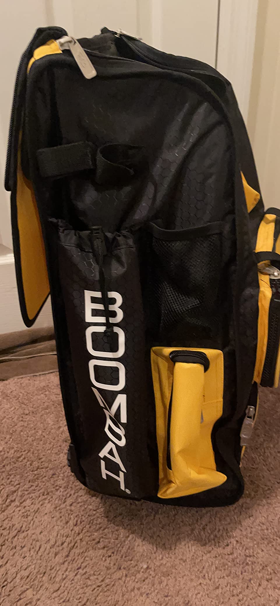 Boombah Rolling Superpack Baseball/Softball Gear Bag - Telescopic Handle and Holds 4 Bats - Wheeled Version customer photo 1