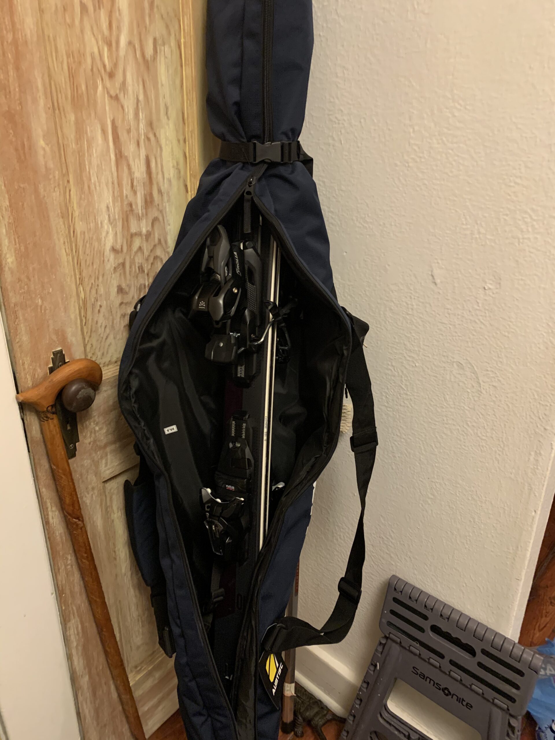 AUMTISC Fully Padded Ski Bag, Single Ski Bags for Air Travel, Waterproof Snow Ski Bag for Flying with Adjustable Handle customer photo 2