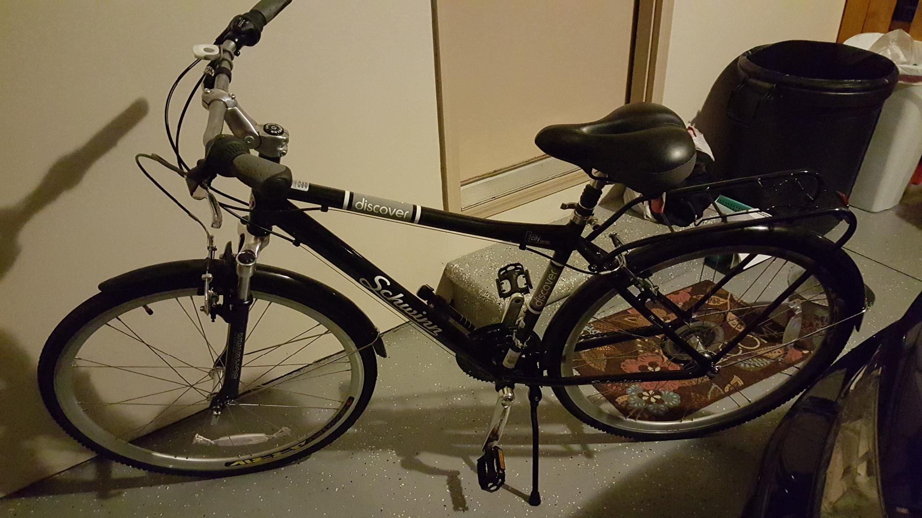 Schwinn Discover Hybrid Bike, 700C Wheels, Aluminum Frame customer photo 1