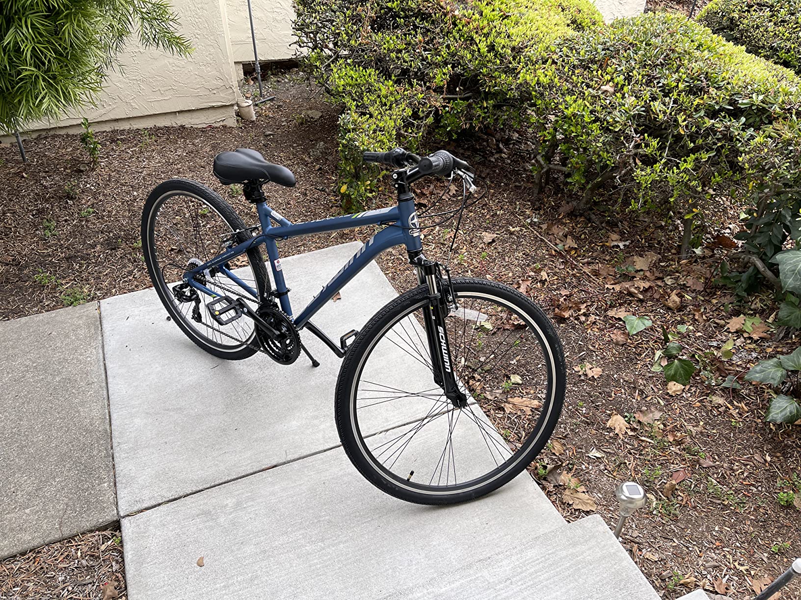 Schwinn Network 3.5 Hybrid Bike, Mens and Womens Bike, 21-Speed Hybrid Bicycle, Aluminum Frame, Suspension Seat, Alloy Linear Pull Brakes customer photo 1