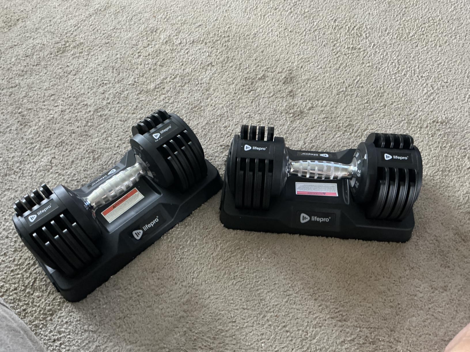 LifePro Adjustable Dumbbells Set - Quick-Adjust Space-Saving Weights with Anti-Slip Handle for Home Gym Strength Training customer photo 1