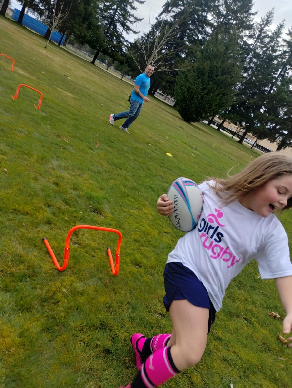 X-UMEUS Agility Ladder Speed Training Equipment Set-20ft Agility Ladder,12 Soccer Cones,4 Hurdles, Jump Rope, Running Parachute| Basketball Football Soccer Training Equipment for Kids Youth Adults customer photo 2