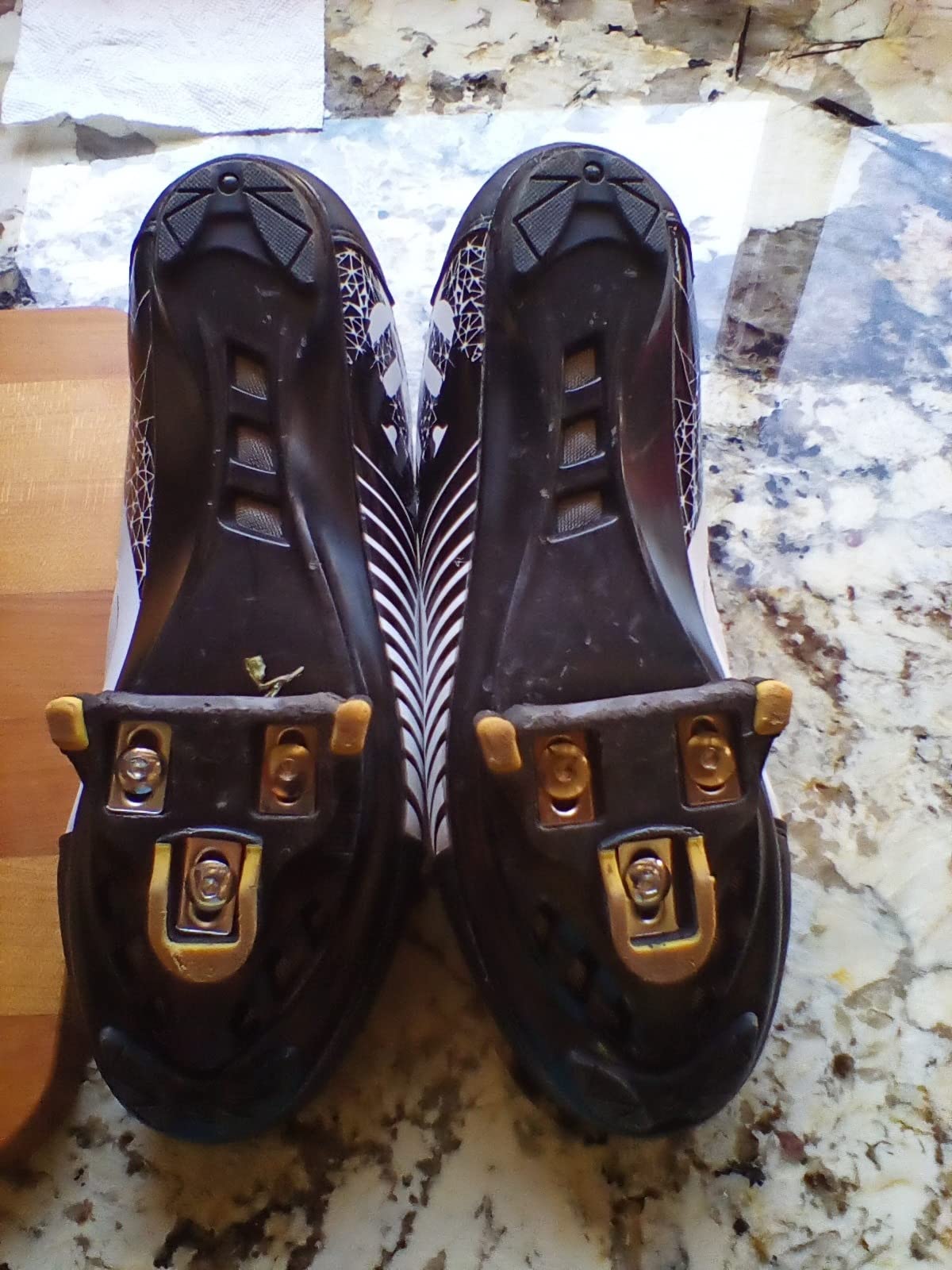 Hiland Unisex Wide Cycling Shoes Compatible with Peloton & Look Delta/SPD Cleats - 3 Straps - Clip in Road/Mountain/Indoor Bike Shoes for Mens and Womens customer photo 2