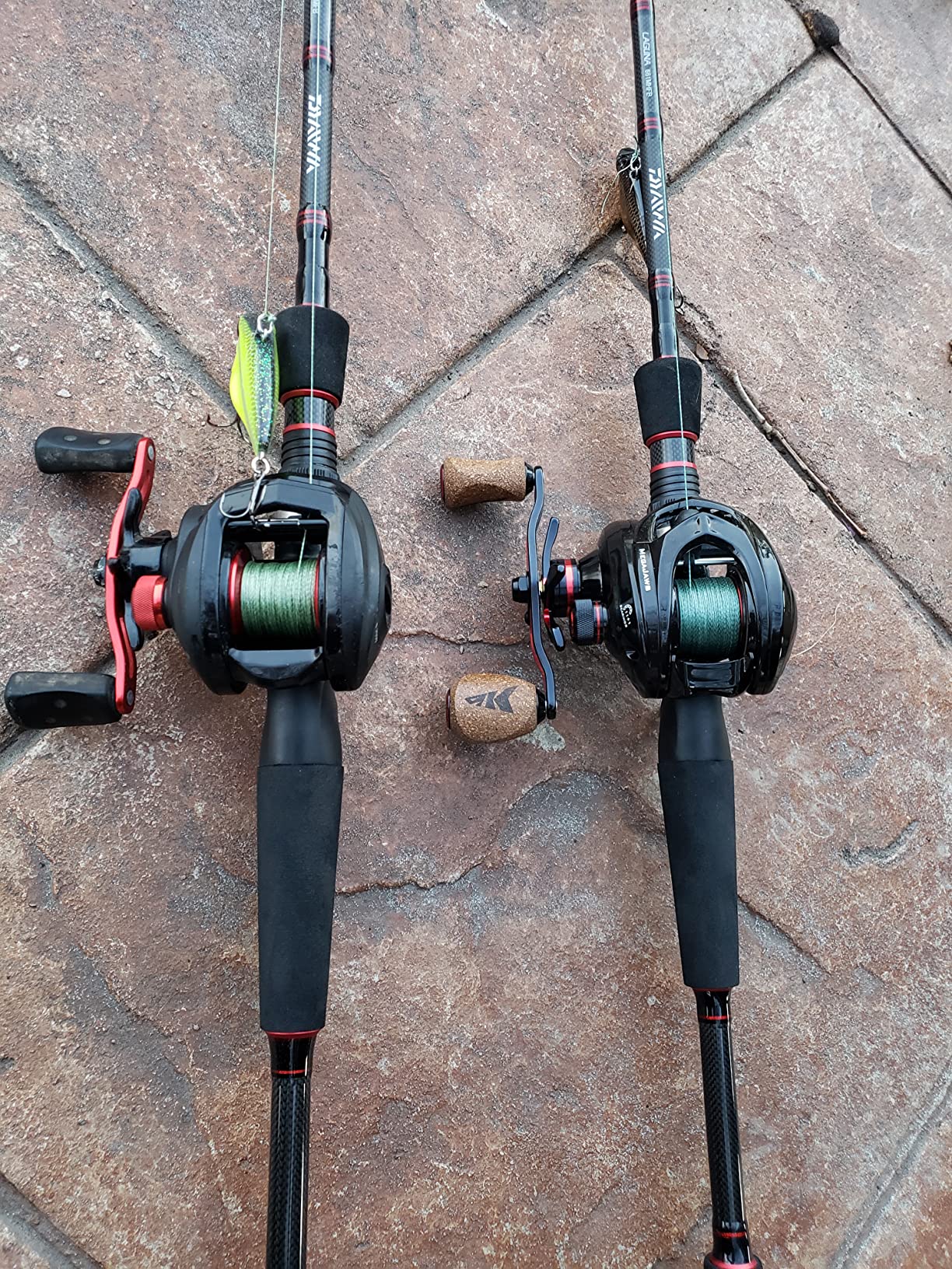 KastKing MegaJaws Elite Baitcasting Fishing Reel, New AutoMag Dual Braking System, Only 6.7oz, 17.64 LBs Carbon Fiber Drag, 11+1 Shielded BB, High Speed 5.4:1 to 9.1:1 Gear Ratios customer photo 1