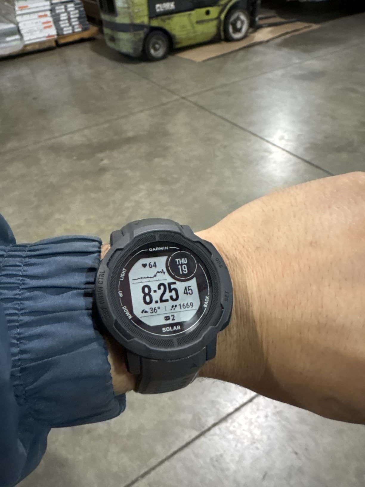 Garmin Instinct 2 Solar, Smaller-Sized Rugged Outdoor Watch with GPS, Solar Charging Capabilities, Built for All Elements, Multi-GNSS Support, Tracback Routing, Graphite customer photo 1