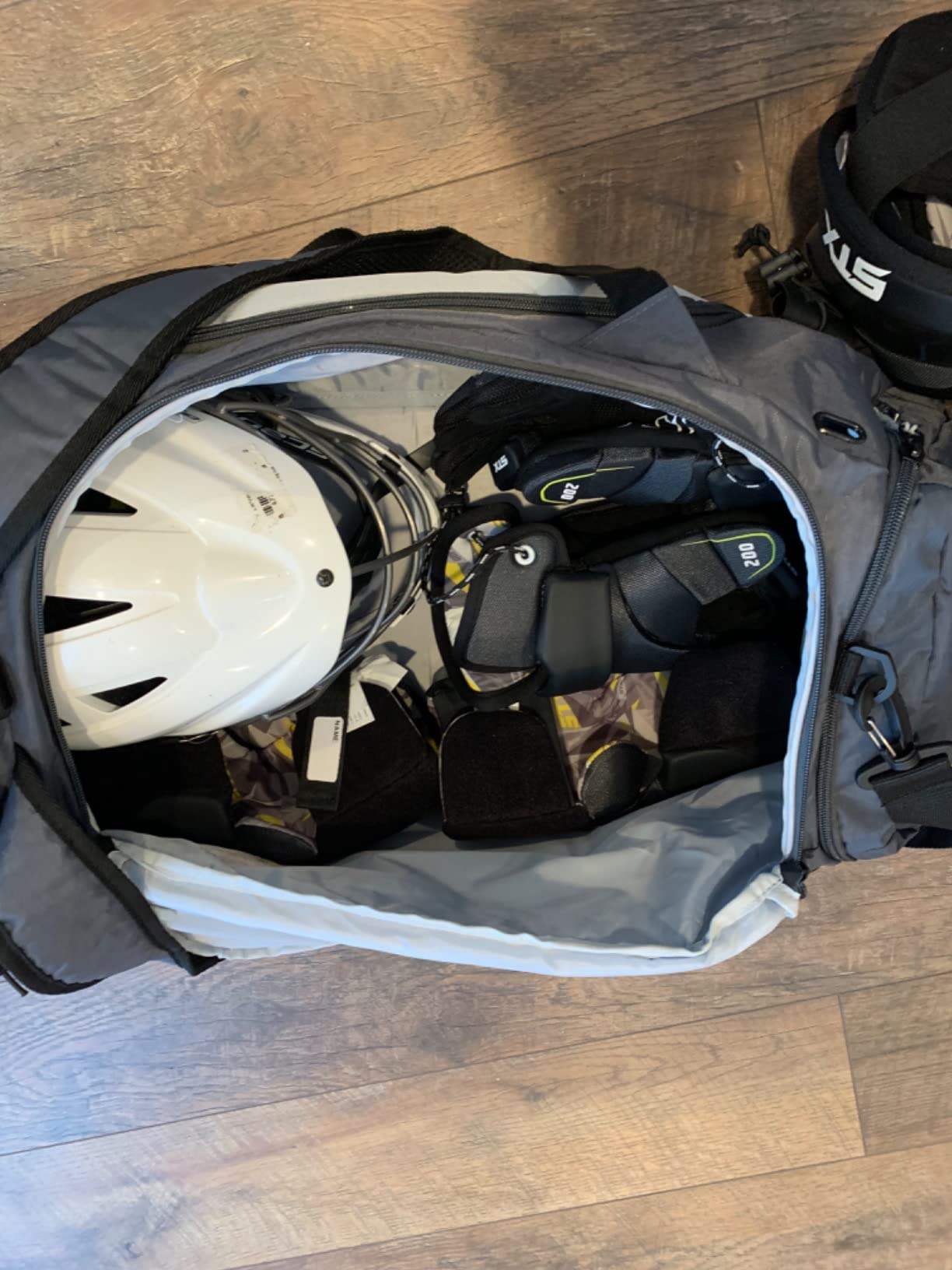 Lacrosse Bag Hybrid 3.0 - Use as a Backpack or Duffel Bag, Holds 2 Sticks and All of Your Gear with a 40L Capacity customer photo 2