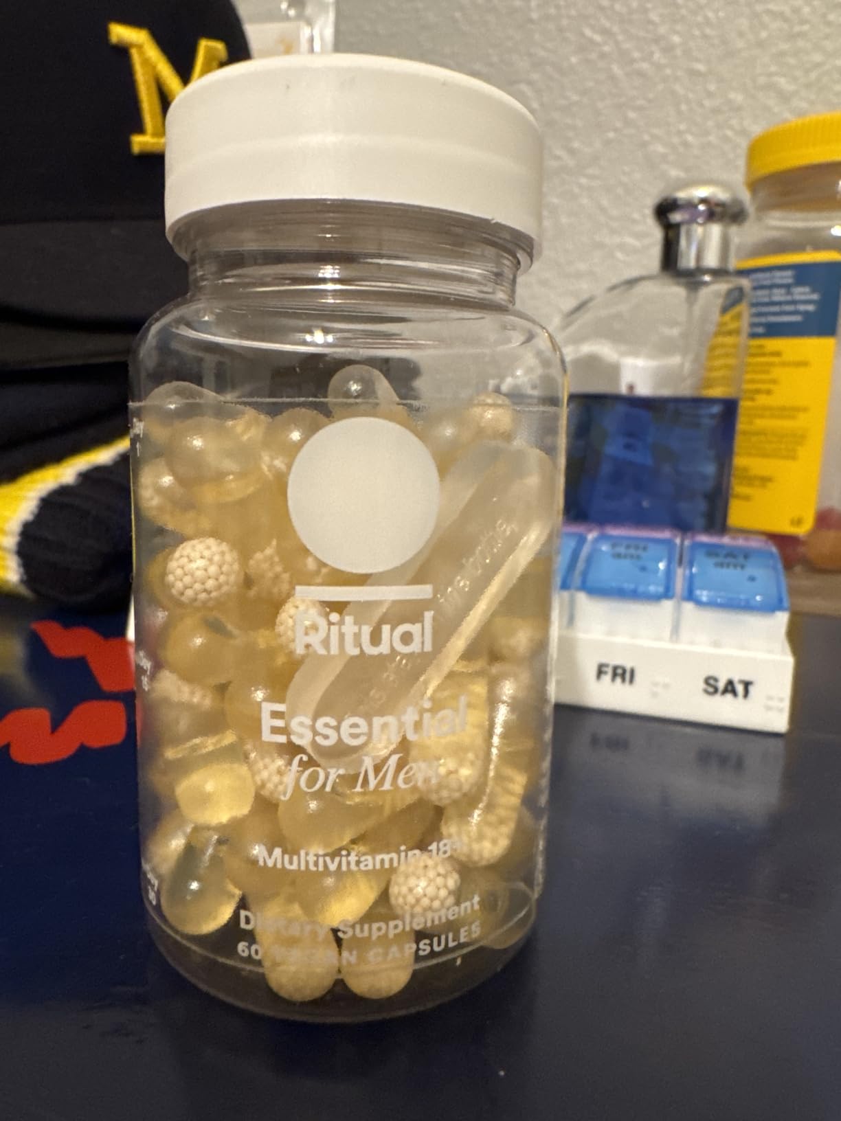 Ritual Men's 18+ Daily Multivitamin - Key Essential Vitamins and Minerals to Support Energy, Muscle, Heart, Brain Health* - Including Zinc, D3, B12, A, K2 - Vegan - Mint - 60 Capsules customer photo 1
