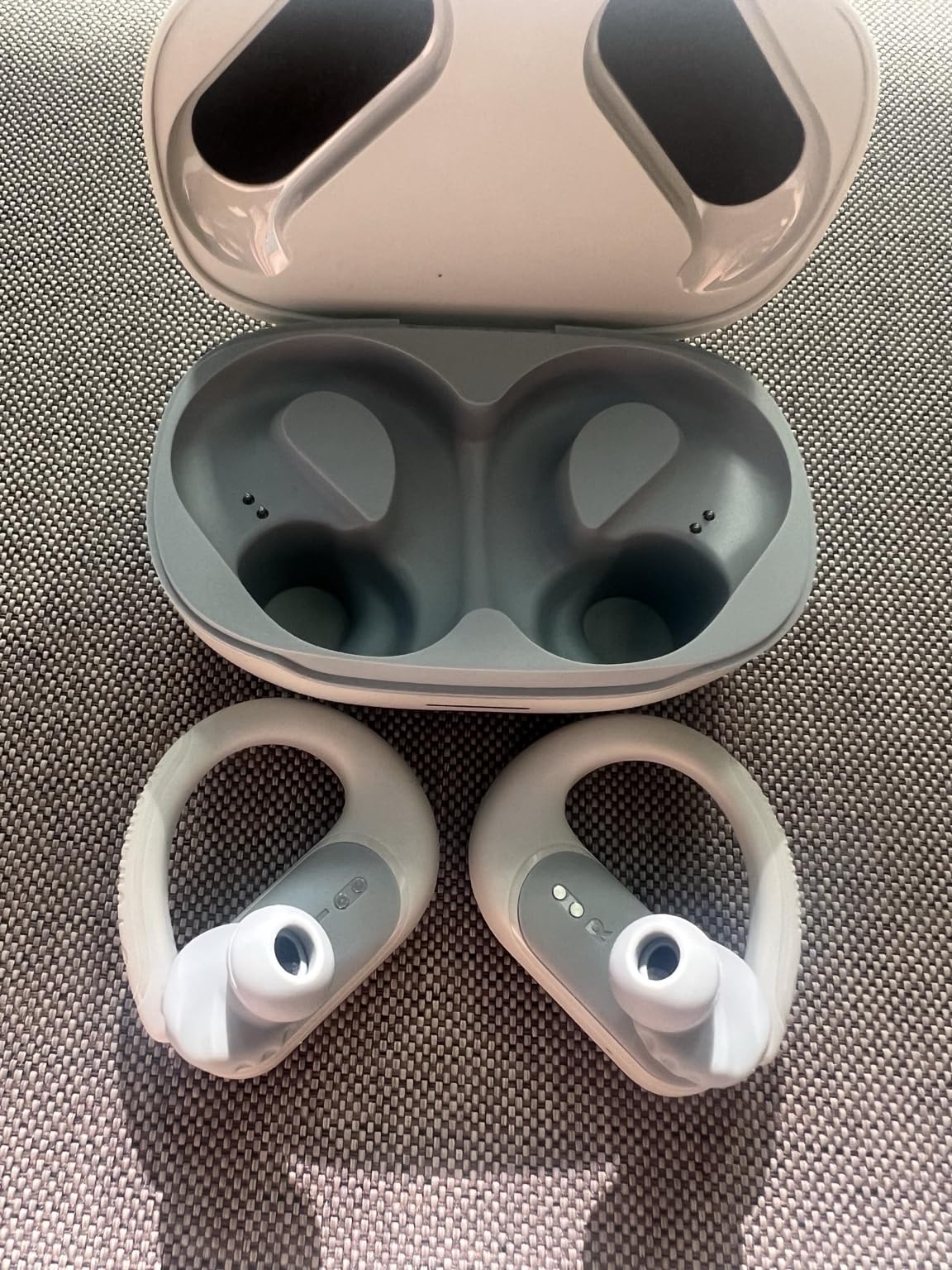 JBL Endurance Peak 3 - Dust and Water Proof (IP68) True Wireless Active Earbuds, JBL Pure Bass Sound, Up to 50 Total Hours of Playback with Speed Charge, Ambient Aware & Talk Thru customer photo 2
