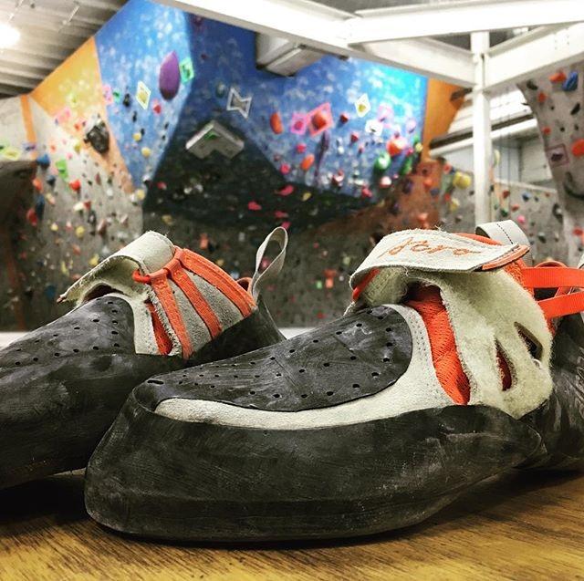 BUTORA Unisex Acro Rock/Indoor Climbing Shoes customer photo 1