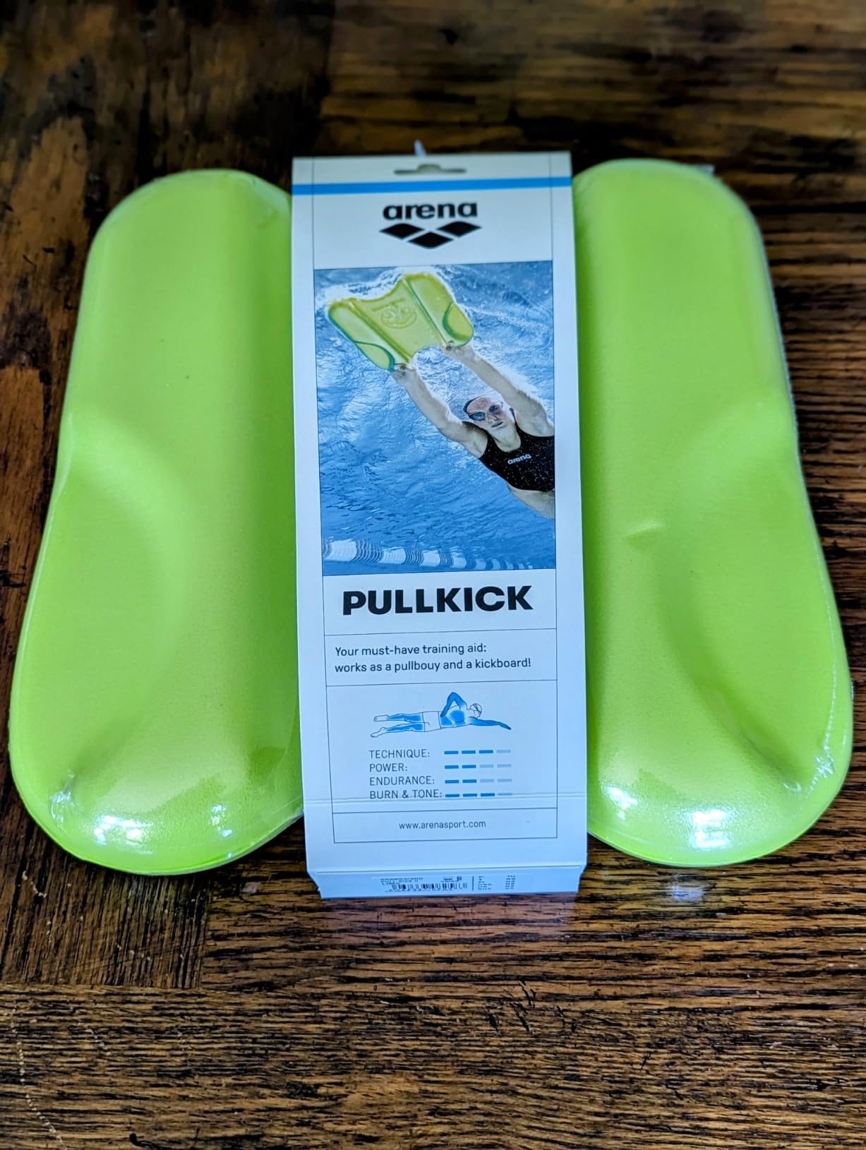 Arena Unisex Adult Pull Kick II Swim Training Tool 2-in-1 Floating Aid for Competitive Swimmers or Beginners, Lightweight Soft Foam customer photo 2