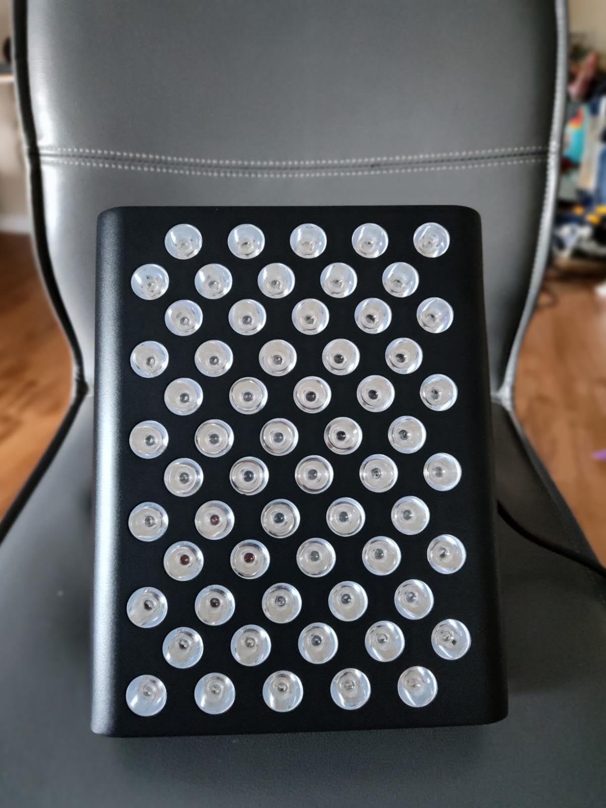 LifePro Red Light Therapy for Body Panel - 90 & 120 Dual Chip LEDs - 660nm & 850nm Near Infrared Full Body Red light Therapy Panel - For Daily Wellness & Comfort -Includes Hanging Kit and Eyewear customer photo 1