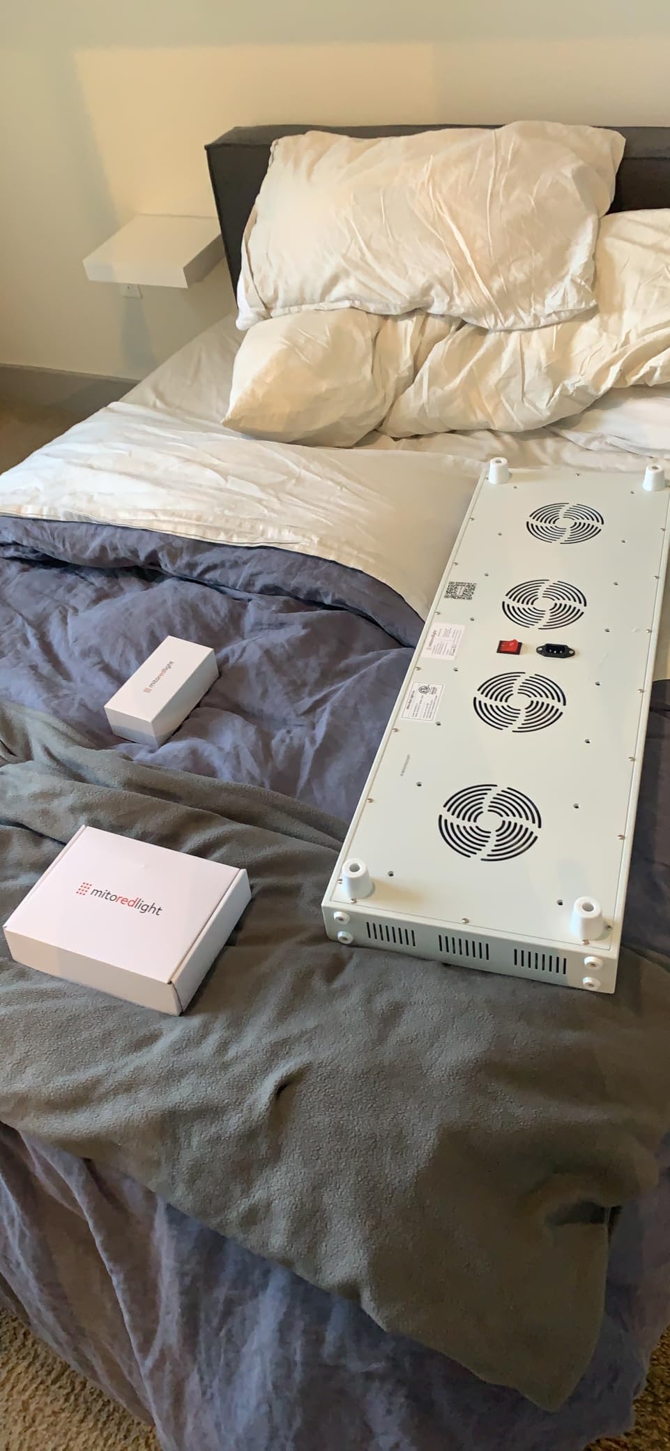 Mito Red Light - MitoMEGA 2.0 Red Light Panel - Red Light Therapy for Face and Neck - Red Light Therapy Panel - Red Light & Near Infrared Red Light Therapy - At-Home Red Light Therapy for Body customer photo 1