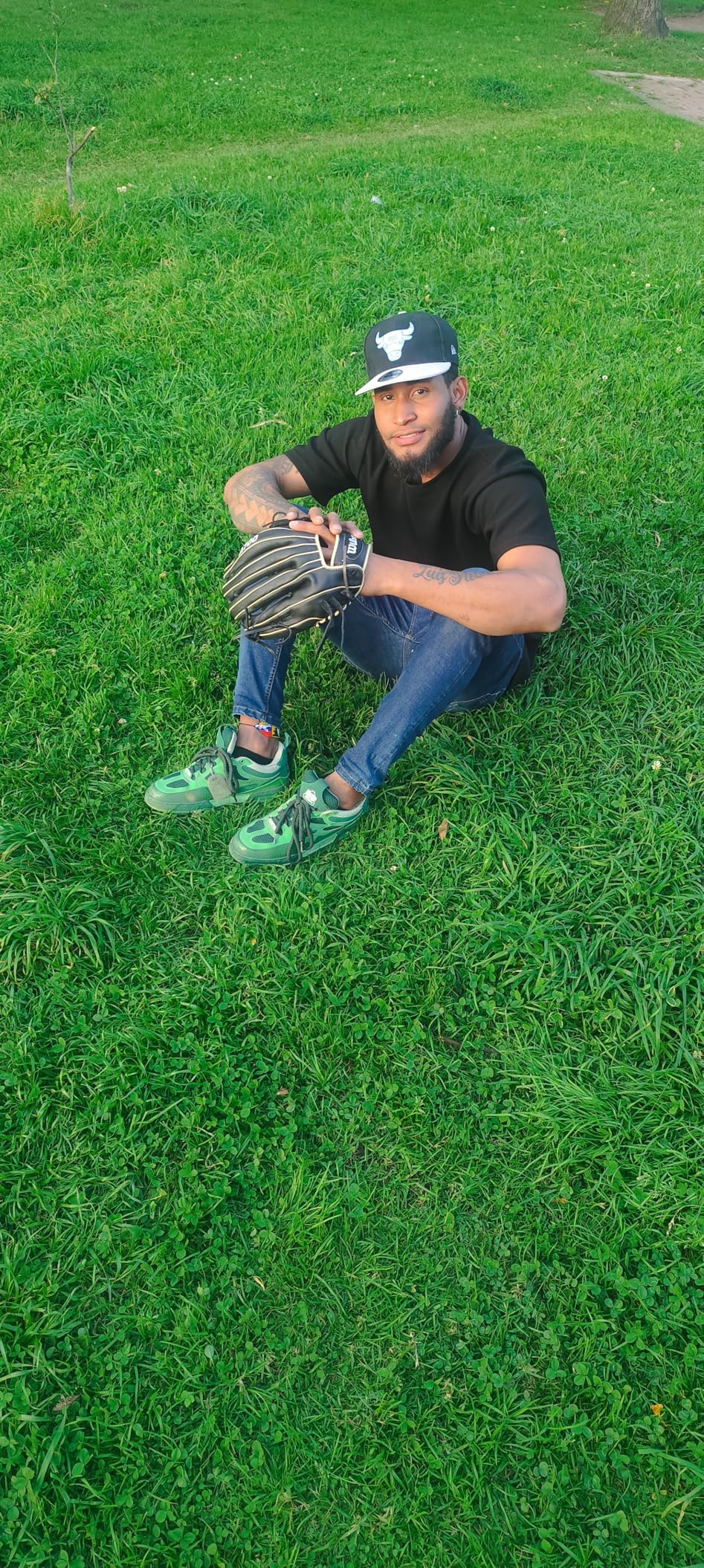 Wilson A700 Baseball Gloves + Mitts | Right + Left Hand Throw | Multiple Styles customer photo 1