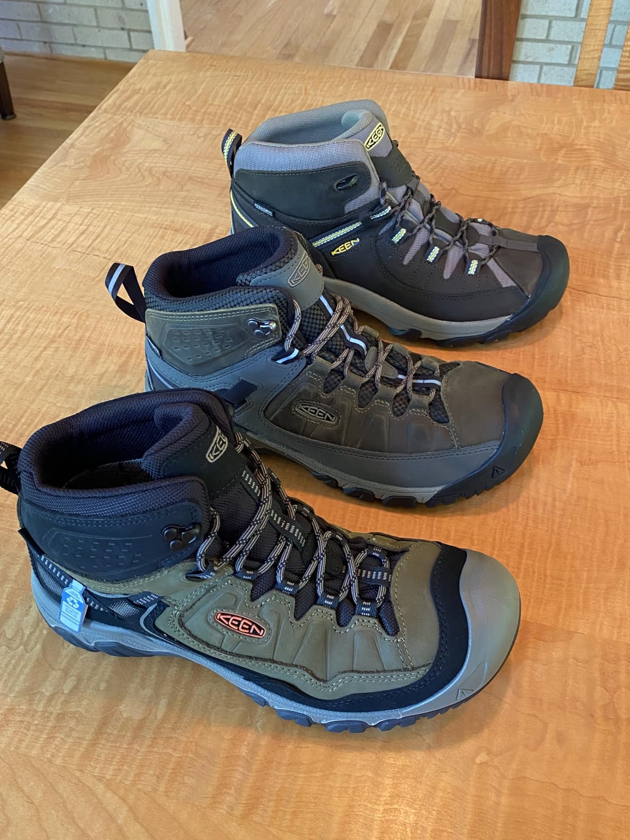 KEEN Men's Targhee 4 Mid Height Waterproof Hiking Boots customer photo 1