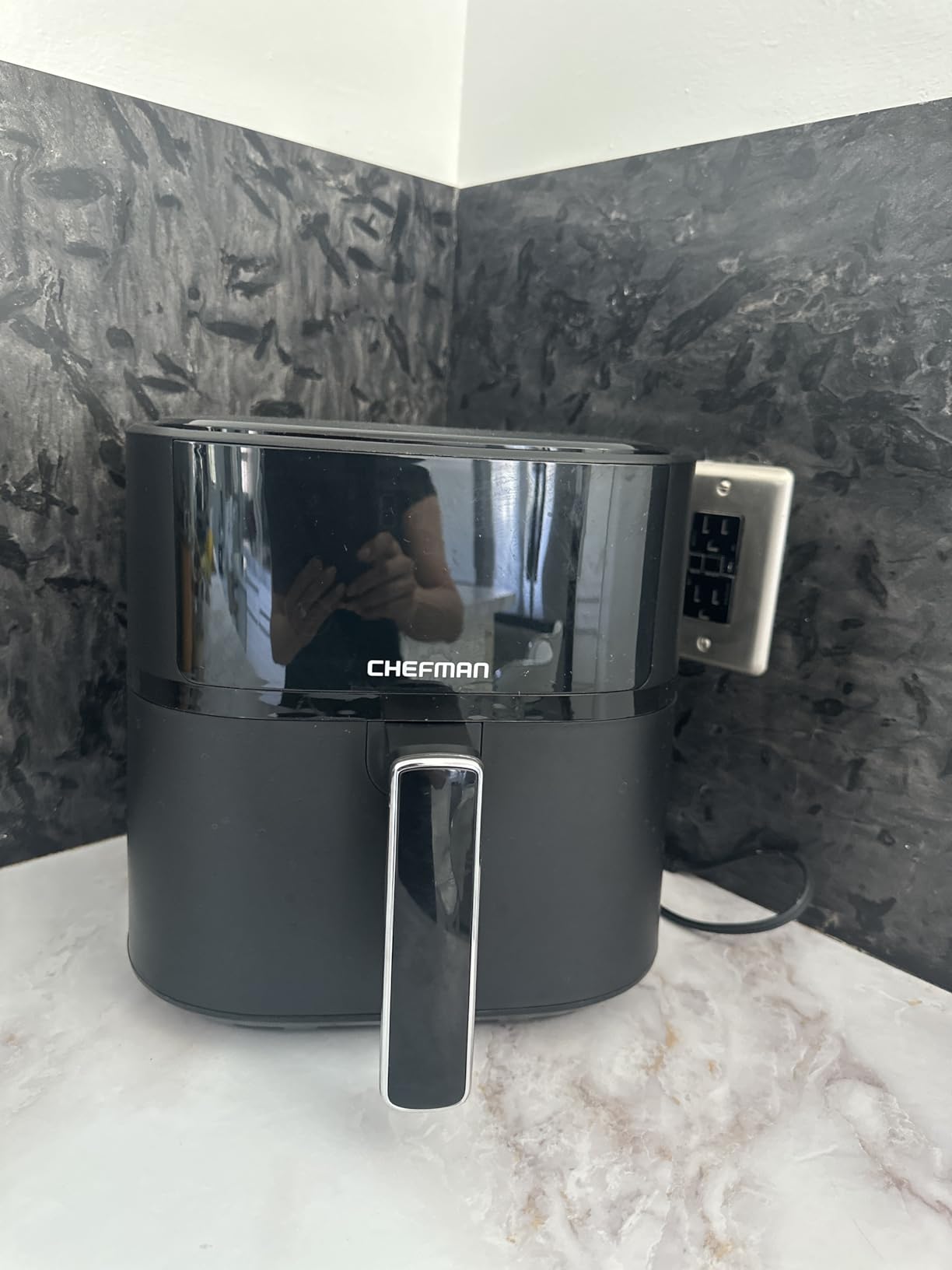Chefman Air Fryer 6 QT Compact with Hi-Fry Technology customer photo 1