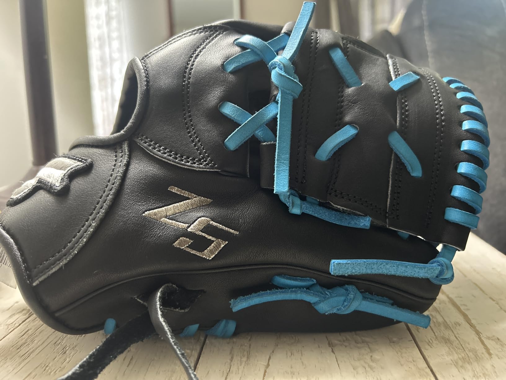SSK Z5 Craftsman Youth Baseball Glove - 10.5