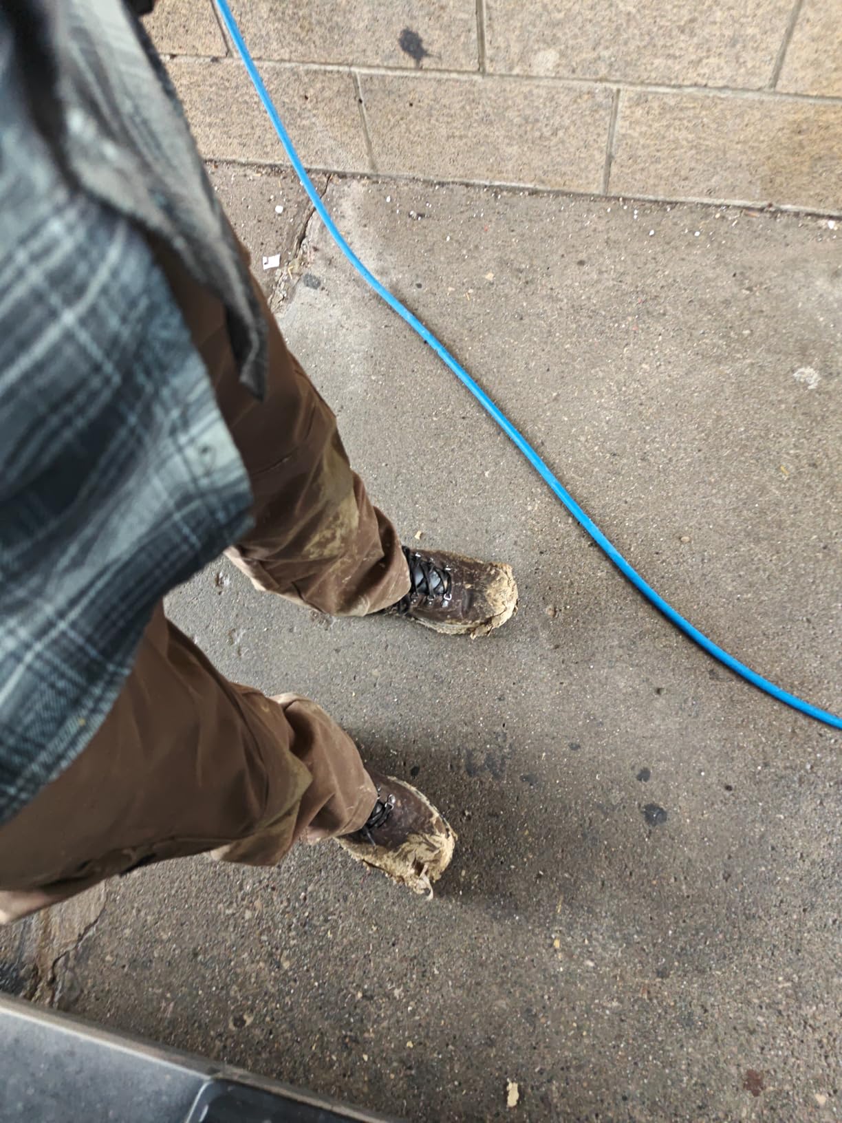 Timberland Men's Flume Mid Waterproof Hiking Boot customer photo 1