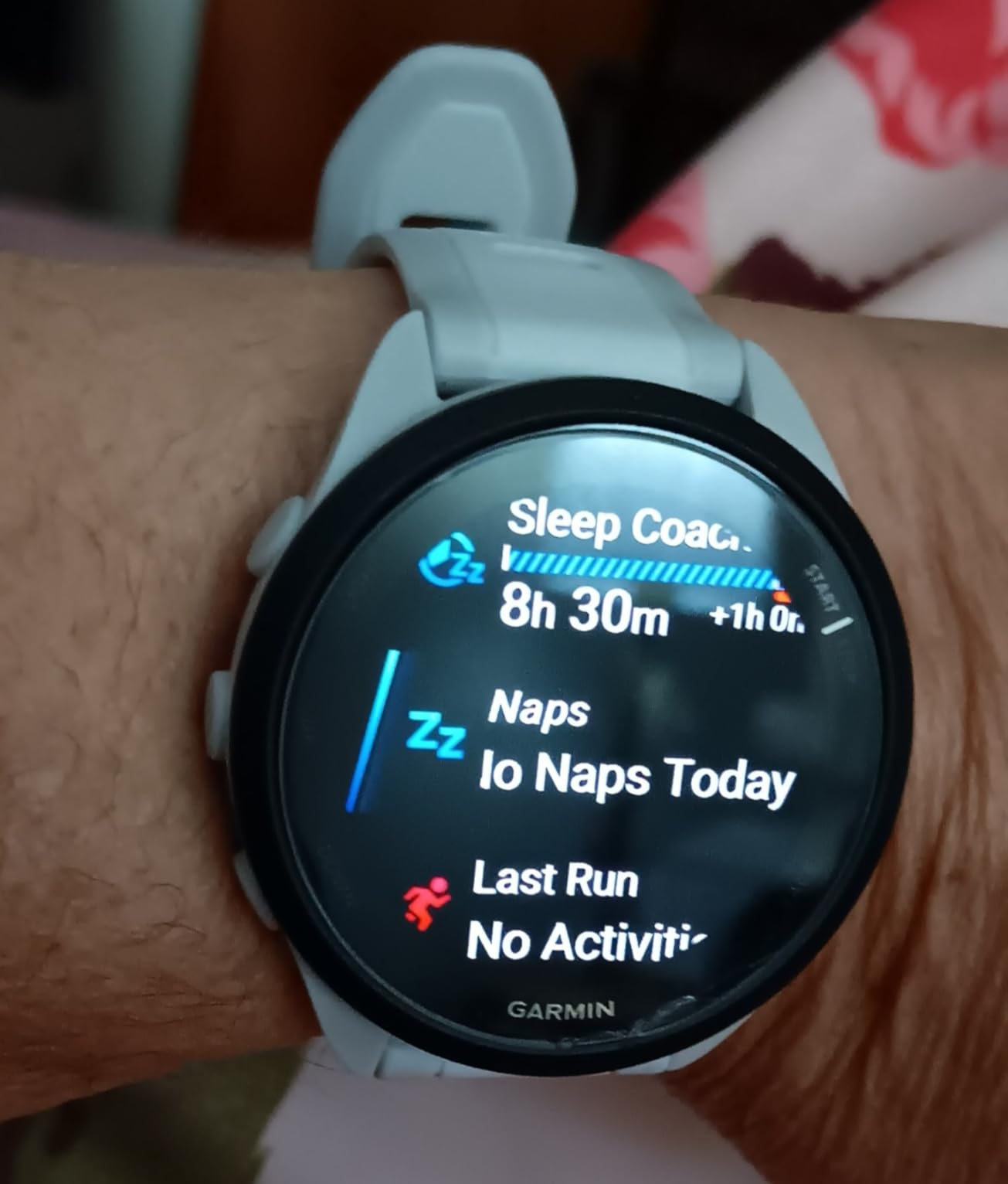 Garmin Forerunner 165, Running Smartwatch, Colorful AMOLED Display, Training Metrics and Recovery Insights, Black customer photo 2