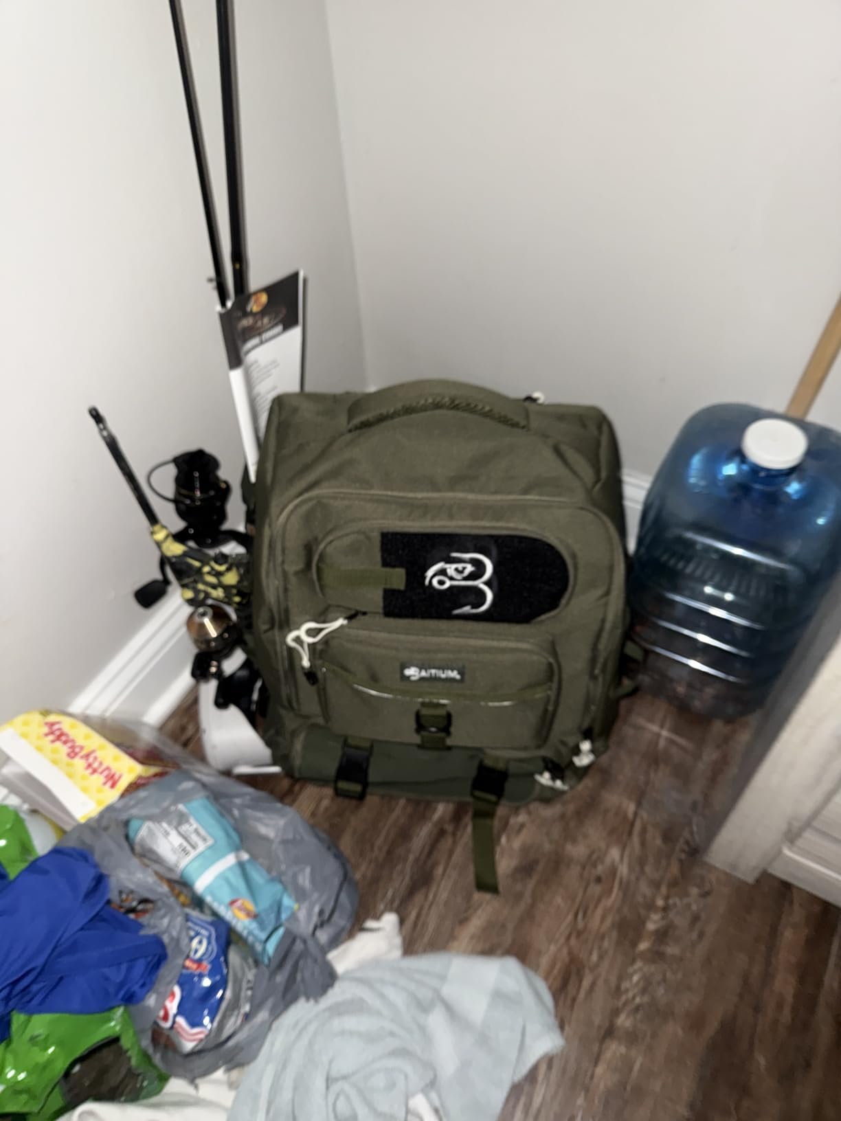 Baitium Fishing Backpack, Tackle Bag With Rod Holders, 40L Capacity With Cooler, Rain Cover, Insulated Pocket, 4 Tackle Trays Included (Jet Black) customer photo 1