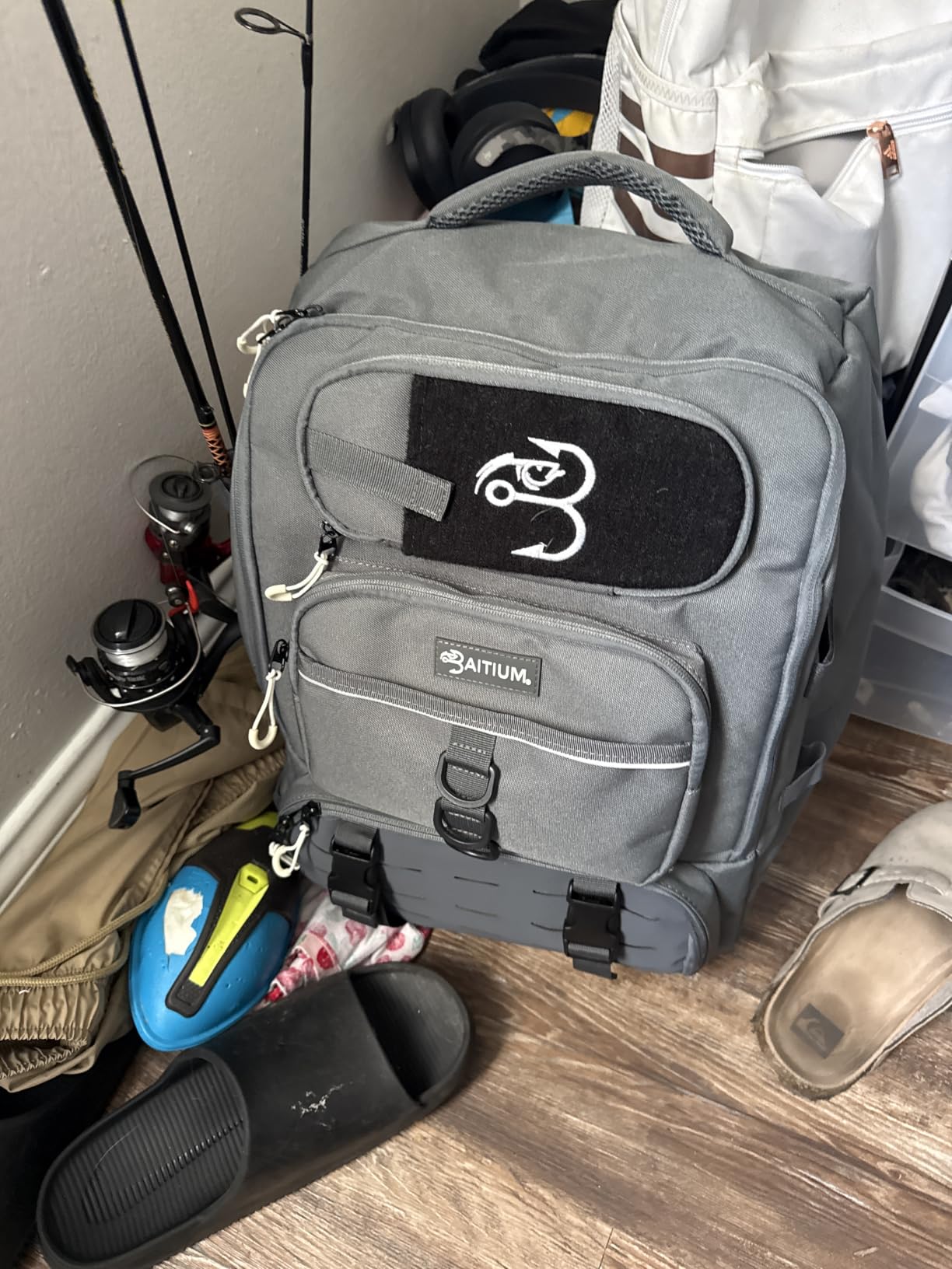 Baitium Fishing Backpack, Tackle Bag With Rod Holders, 40L Capacity With Cooler, Rain Cover, Insulated Pocket, 4 Tackle Trays Included (Jet Black) customer photo 2