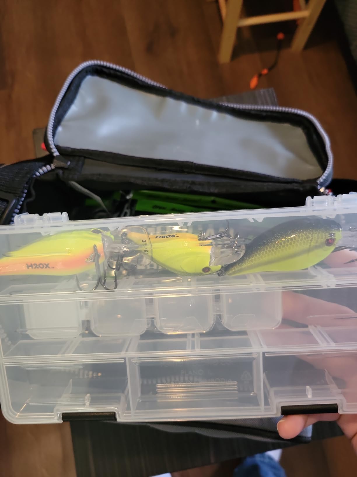 Plano Weekend 3500 Tackle Bag, Cutting-Edge Fishing Tackle Bag, Molded Waterproof Base, Spacious Storage, Die Cut Tool Sleeves, Daisy Chain Attachment Points customer photo 2