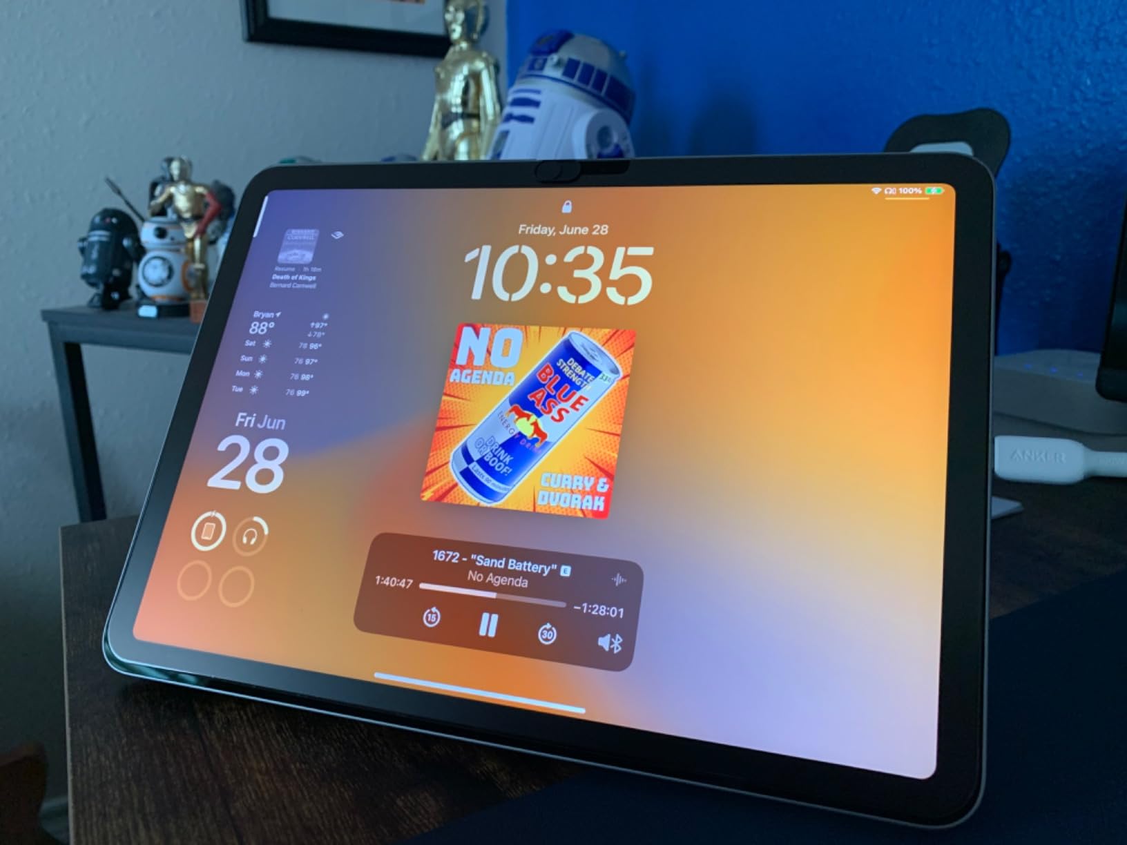 iPad Air 11-inch (M2): Built for Apple Intelligence, Liquid Retina Display, 512GB, 12MP Front/Back Camera, Wi-Fi 6E, Touch ID, All-Day Battery Life - Starlight customer photo 2