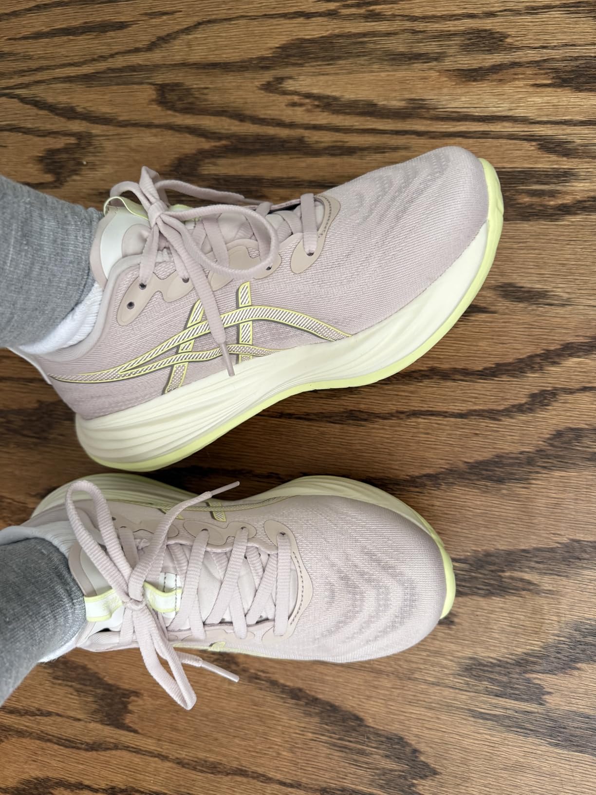 Women's Gel-Cumulus 27 Running Shoes customer photo 1