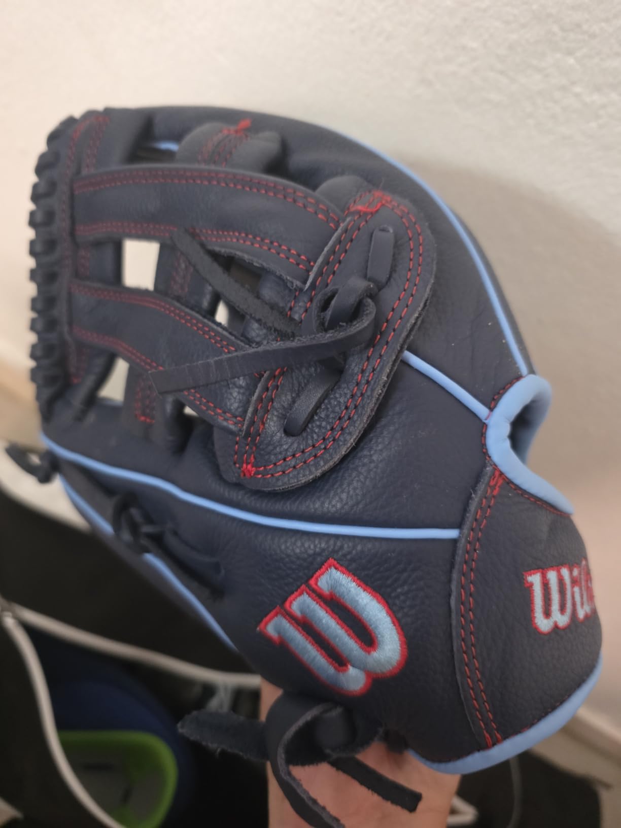 Wilson A500 Adult + Youth Baseball Glove + Mitt | Sizes 10.5