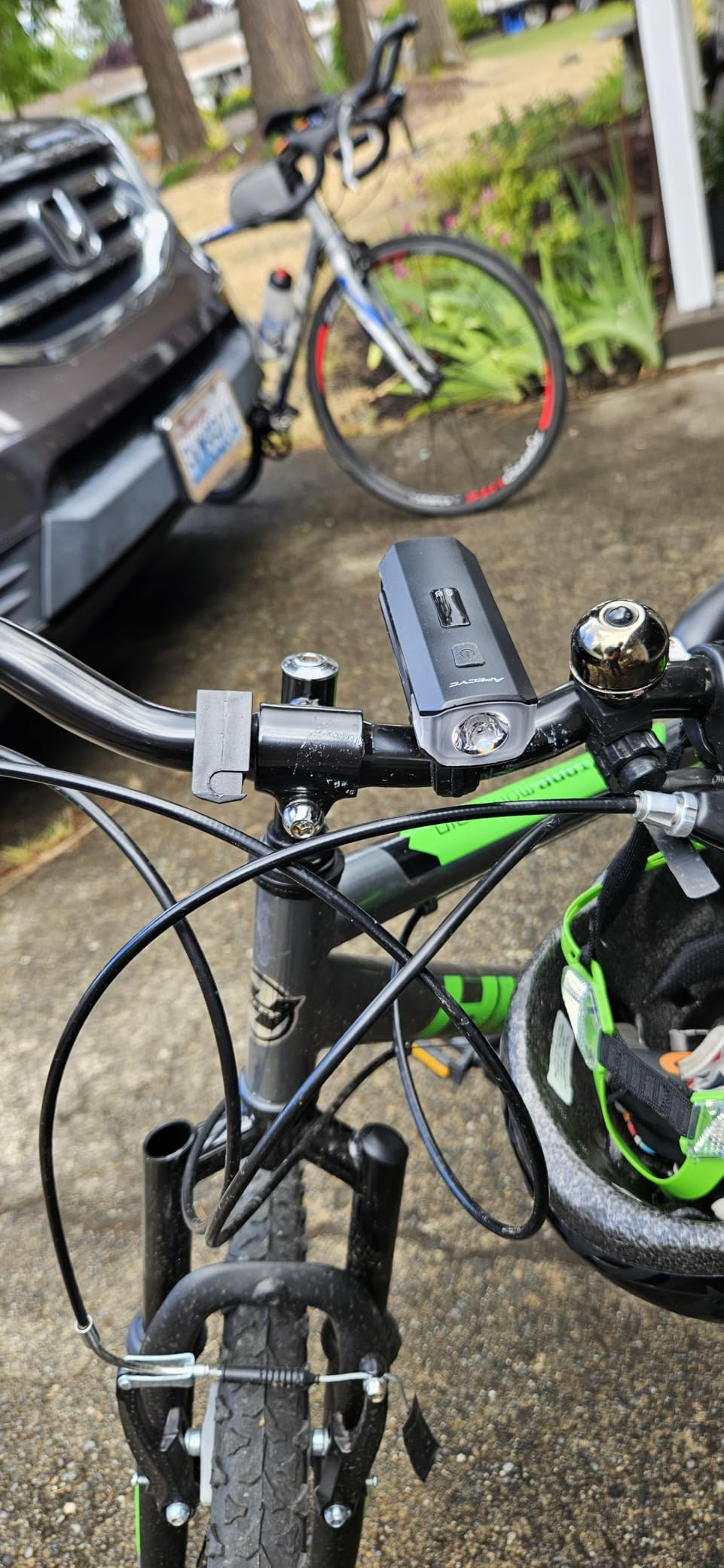APECYC Bike Lights USB-C Rechargeable Bicycle Front Headlight and Rear Taillight with 4+5 Light Modes, Waterproof Bike Light Set for Night Riding, Commuter, Road & Mountain Cycling customer photo 1